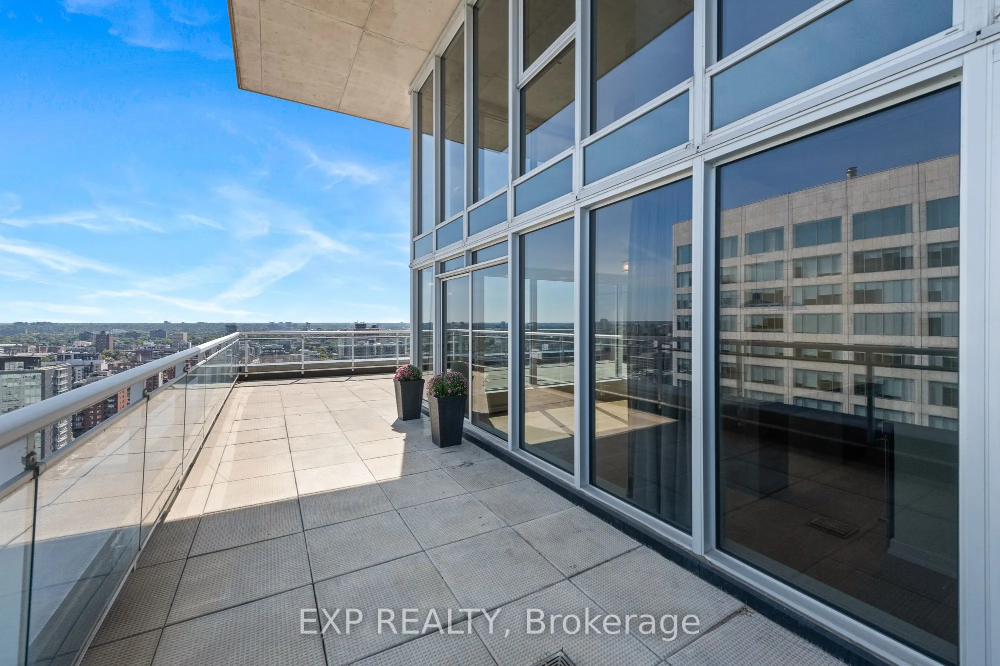 324 Laurier Avenue W, #2309