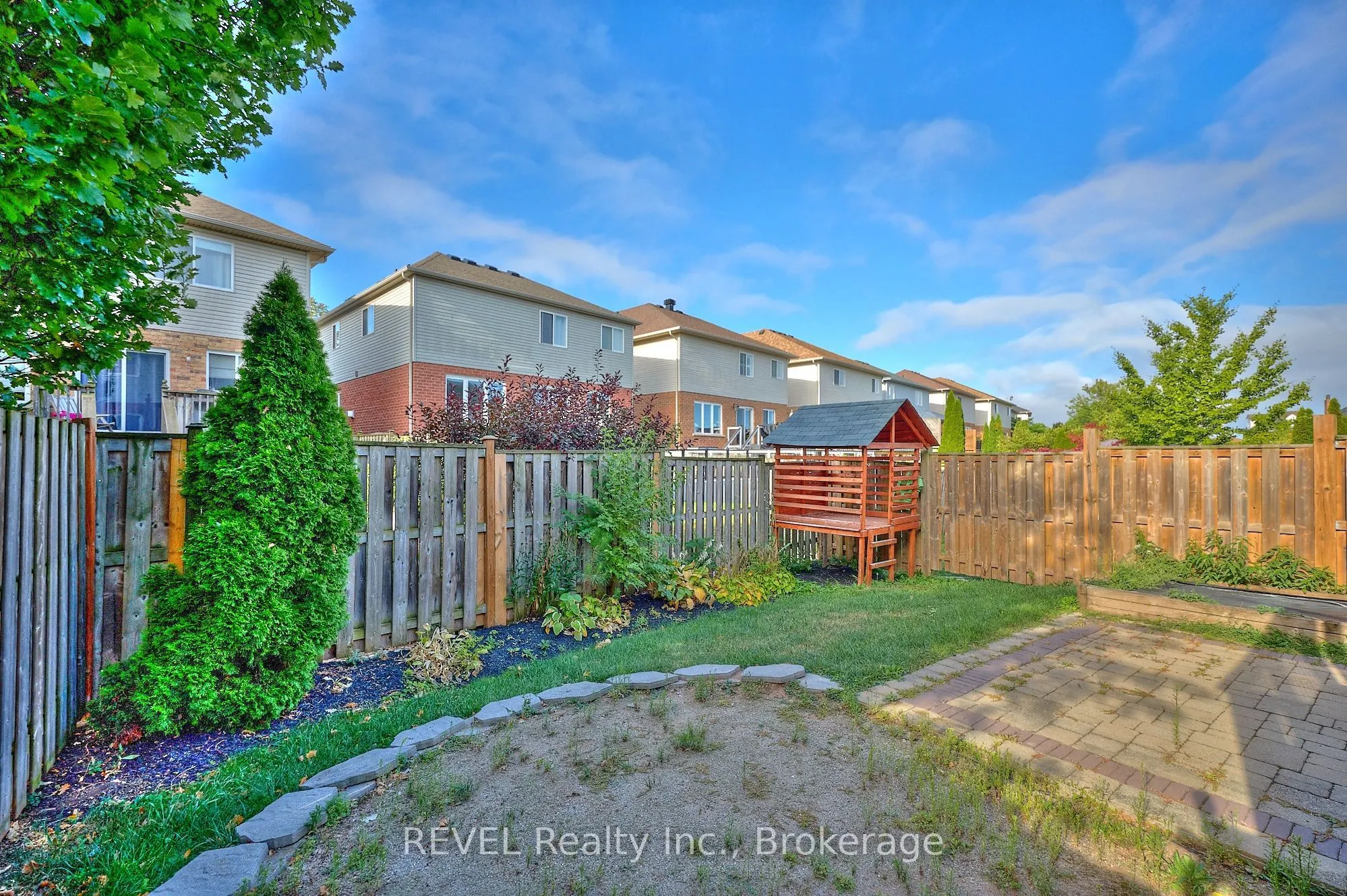 334 Main Street E, #4