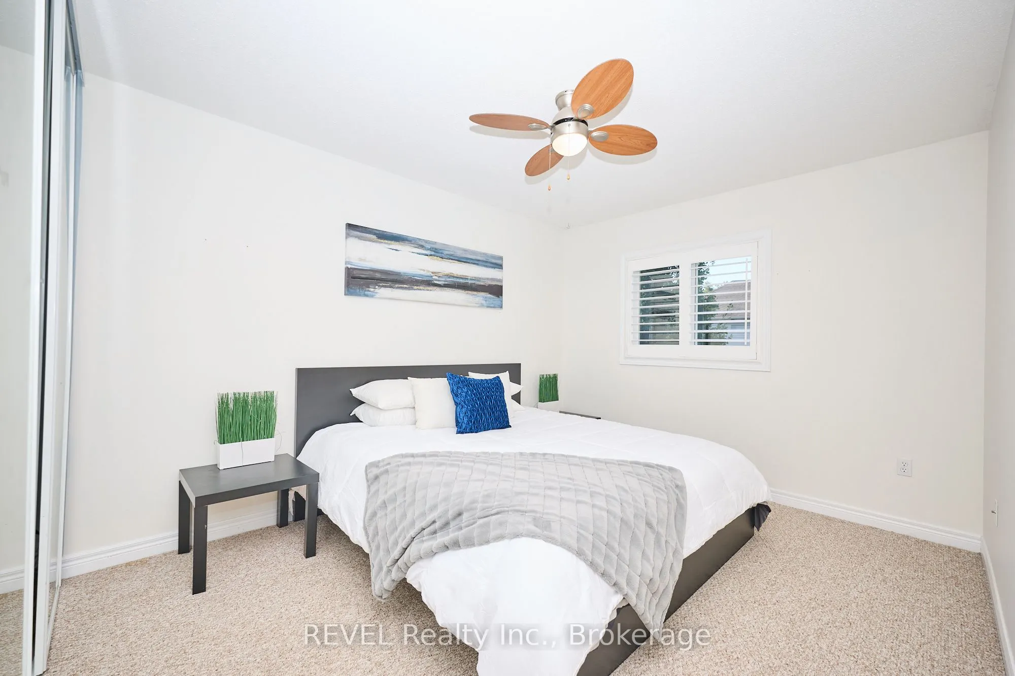 334 Main Street E, #4