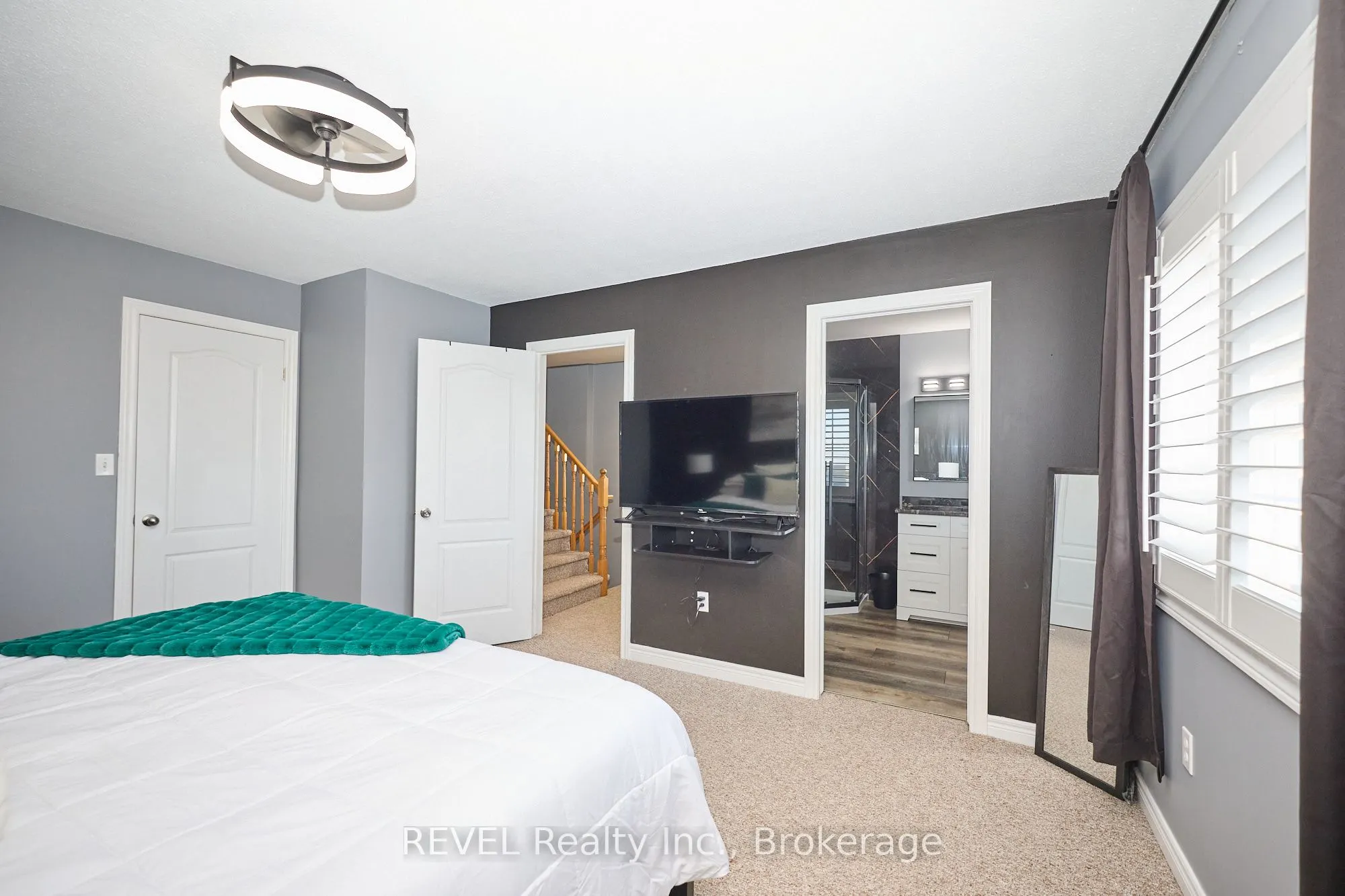 334 Main Street E, #4