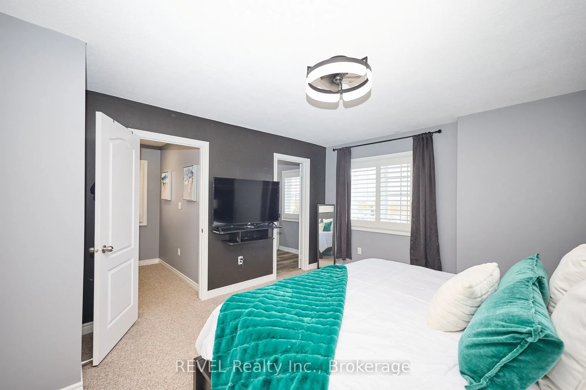 334 Main Street E, #4