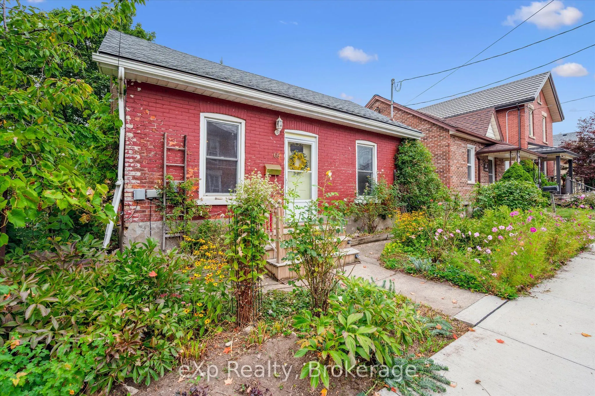 66 Manitoba Street