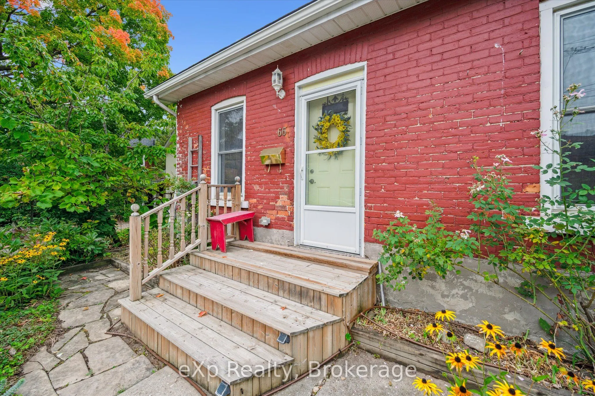 66 Manitoba Street
