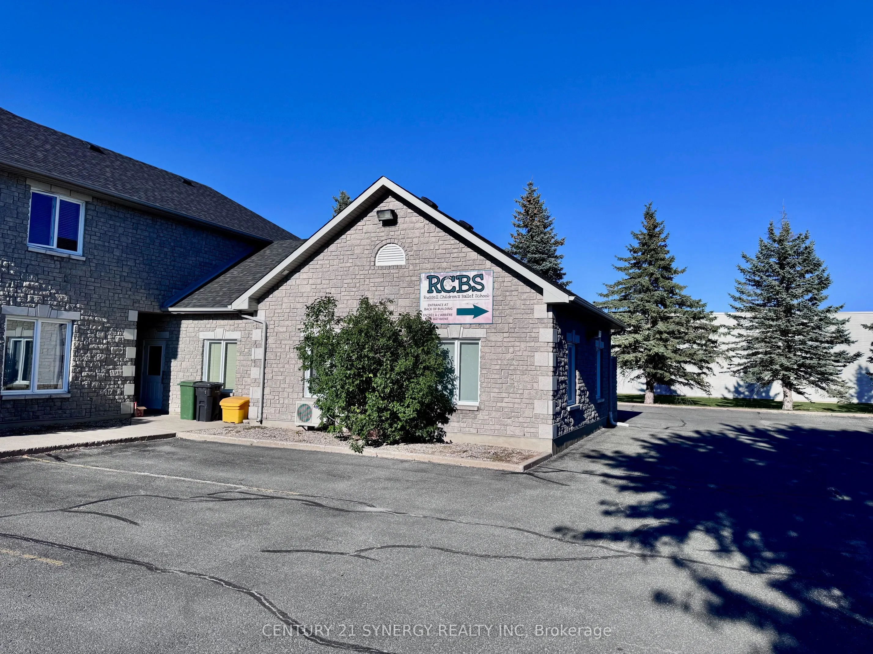 170 Bay Street, #C