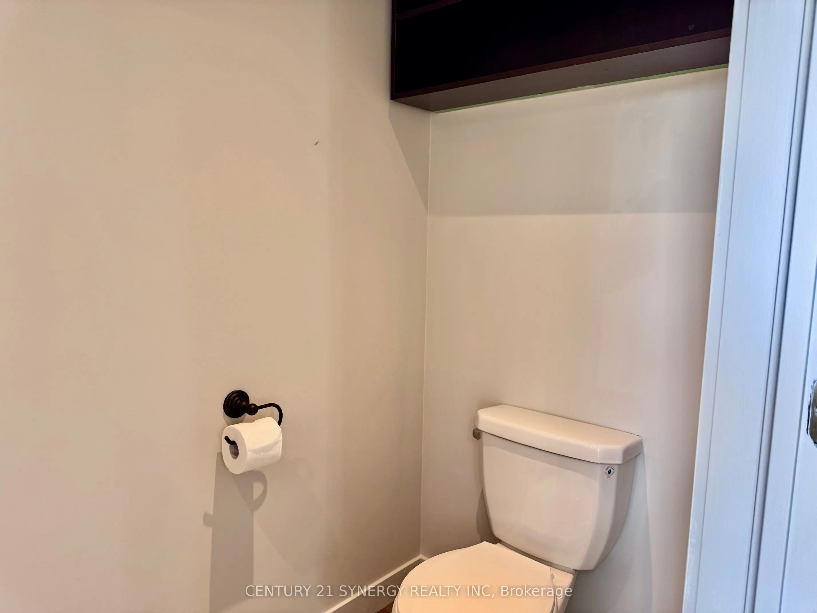 170 Bay Street, #C