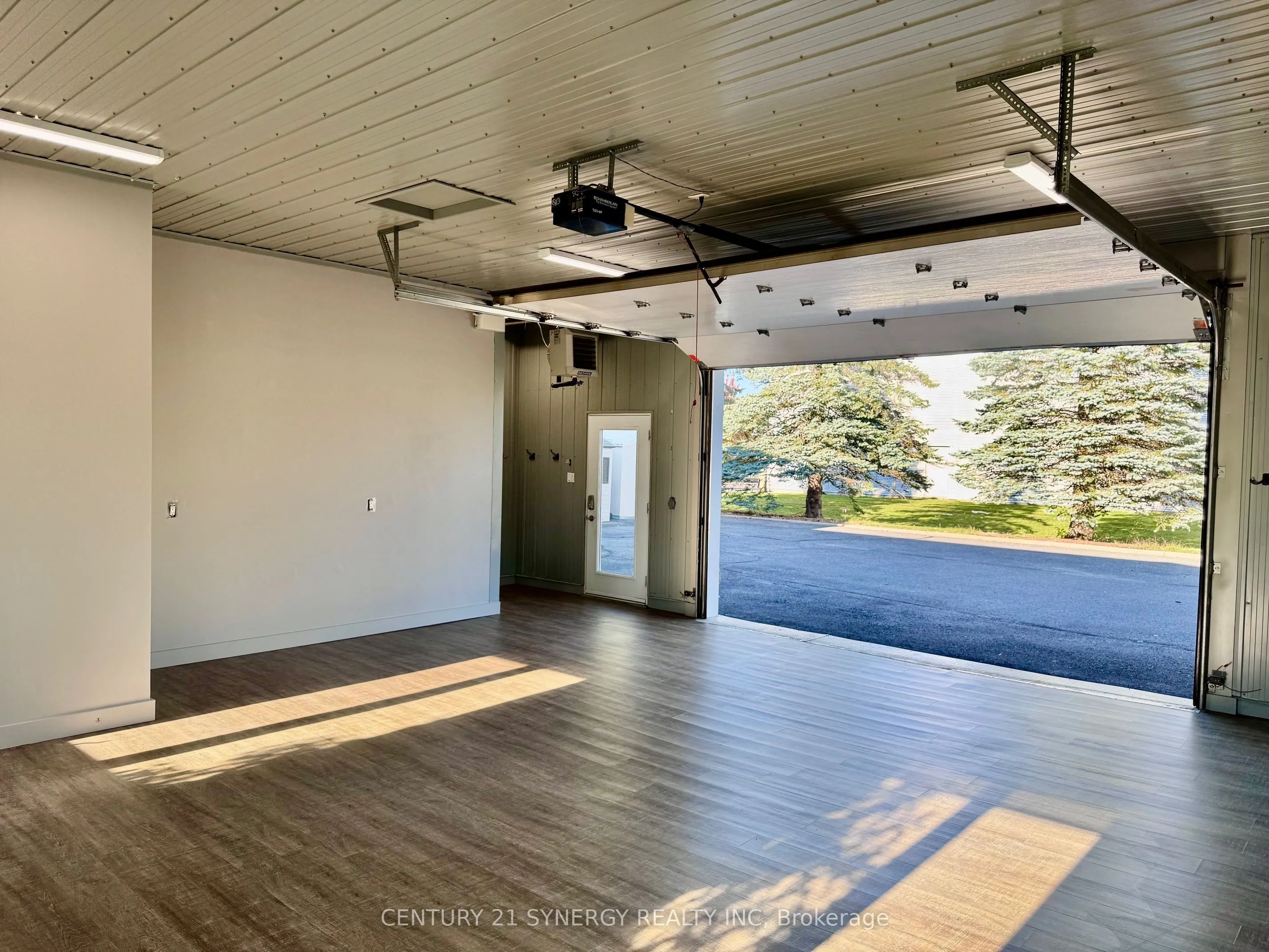170 Bay Street, #C