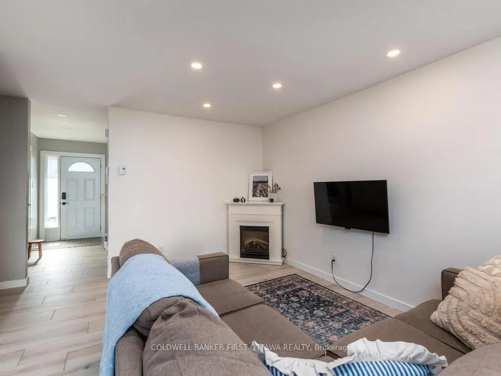 5C Woodvale Green, #15