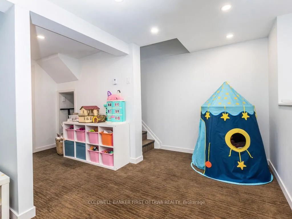 5C Woodvale Green, #15