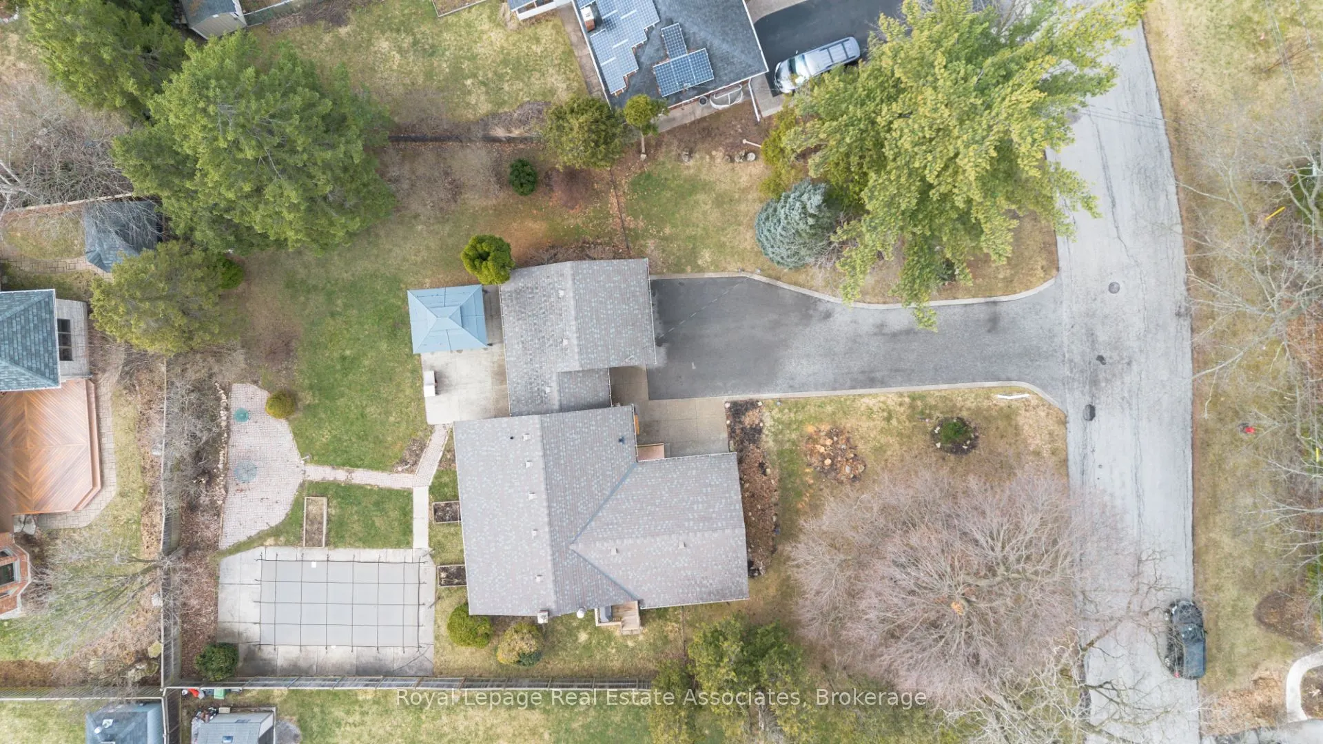 14 Hopkins Court