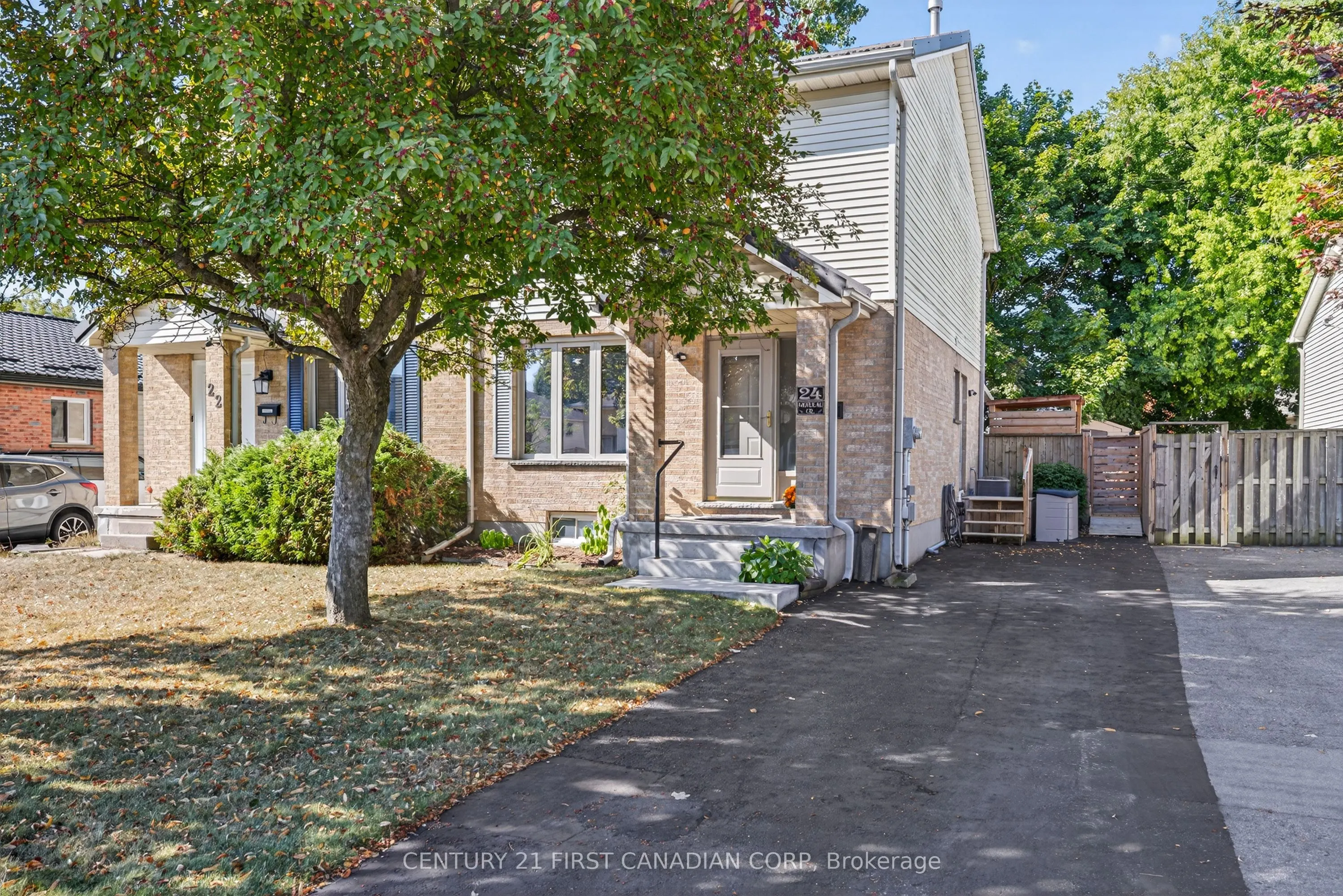24 Moreau Crescent