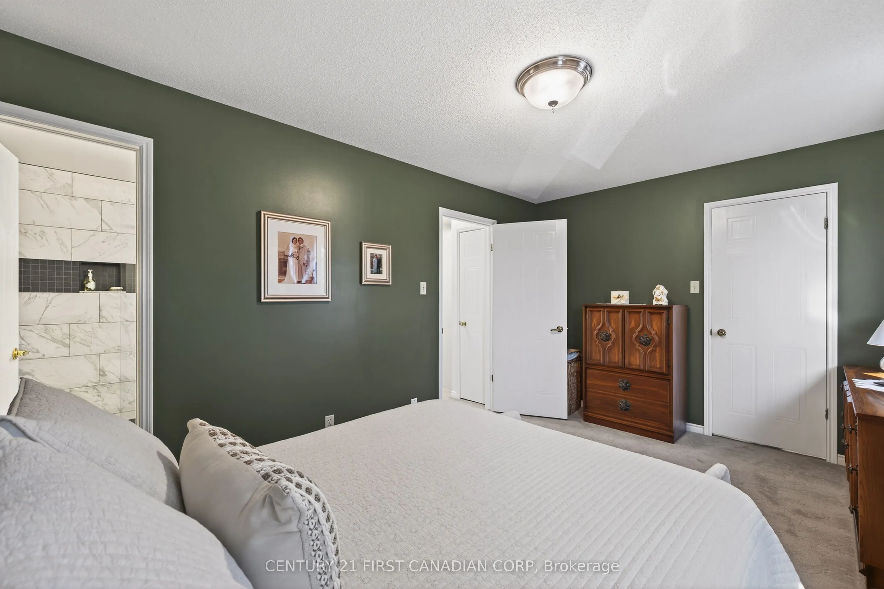 24 Moreau Crescent
