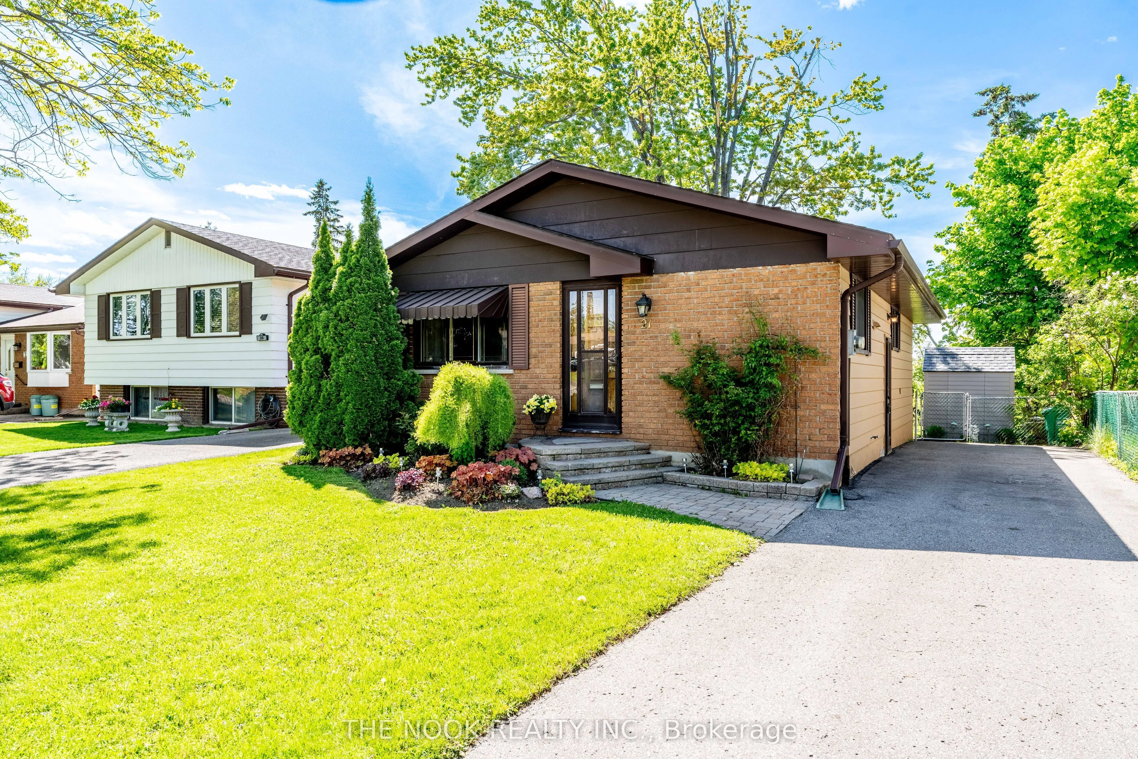 21 Rideau Crescent