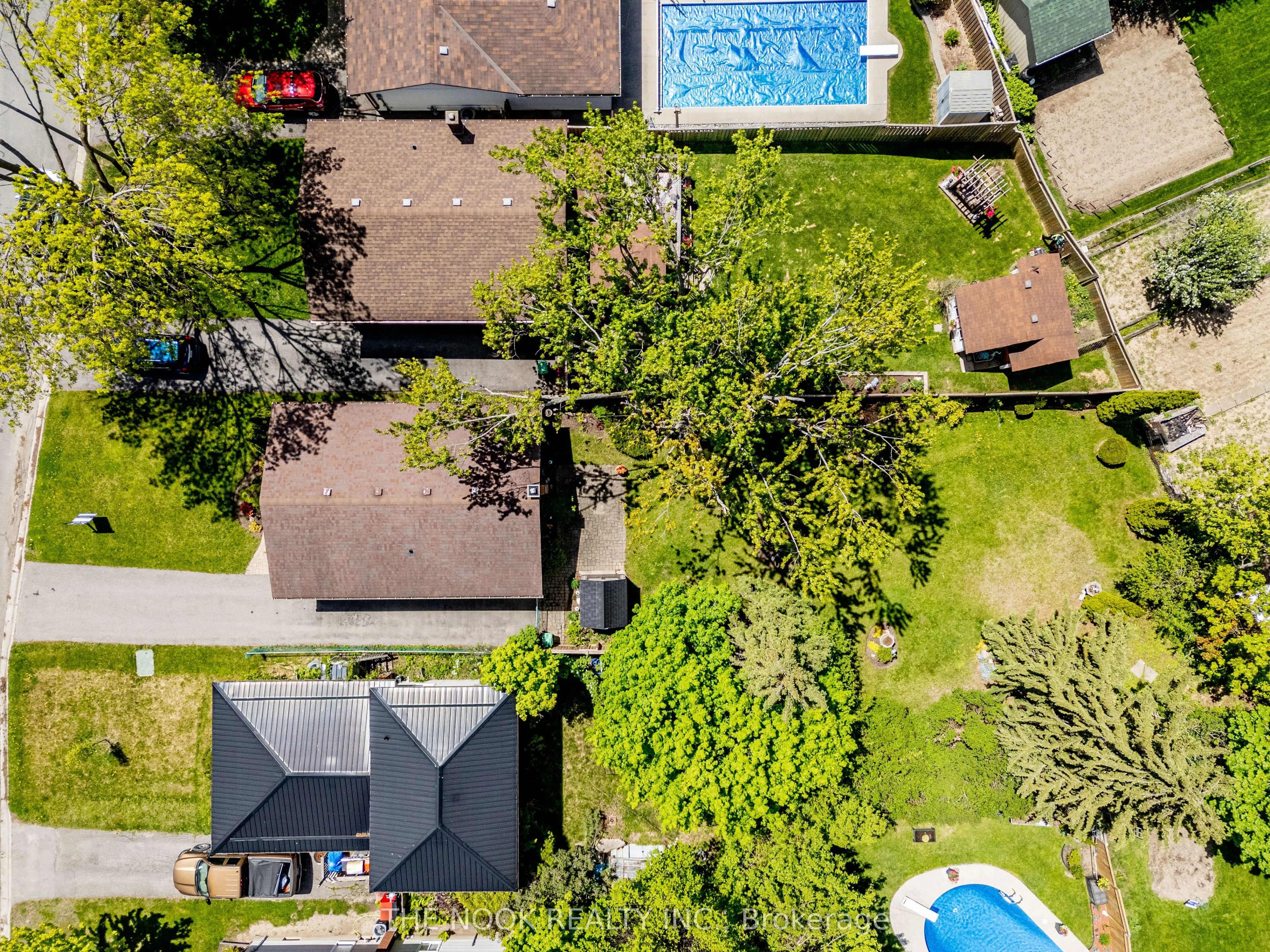 21 Rideau Crescent