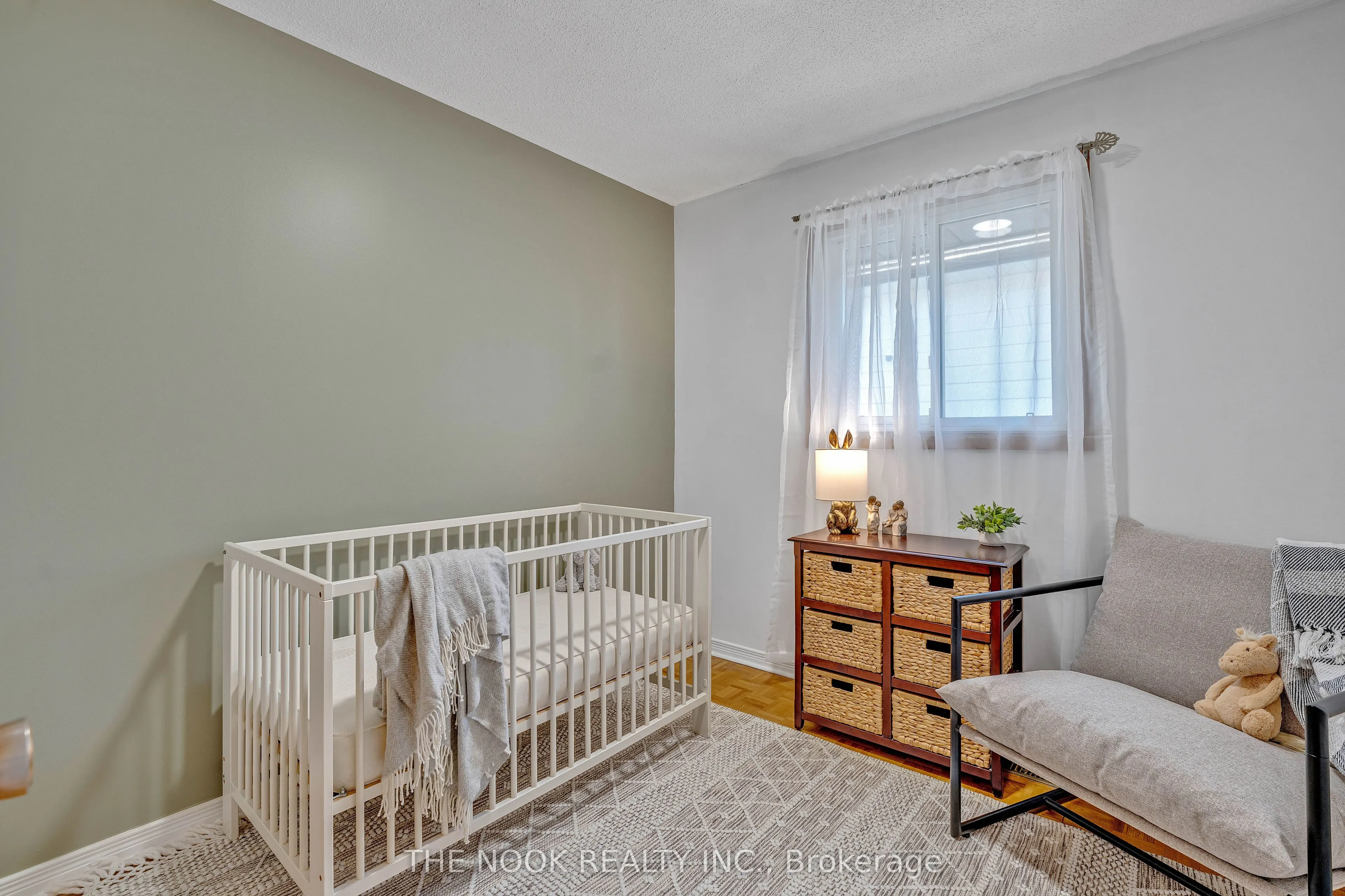21 Rideau Crescent
