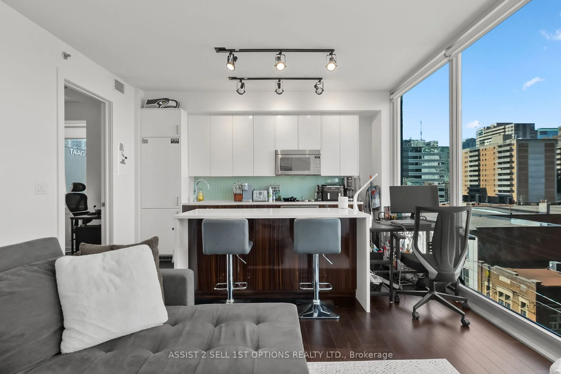 300 Lisgar Street, #611