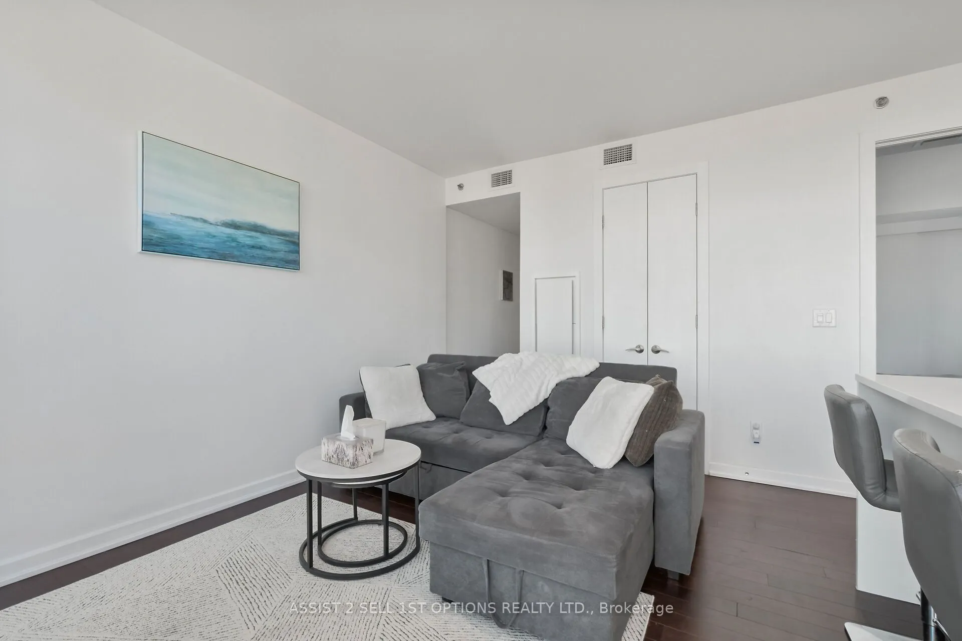 300 Lisgar Street, #611