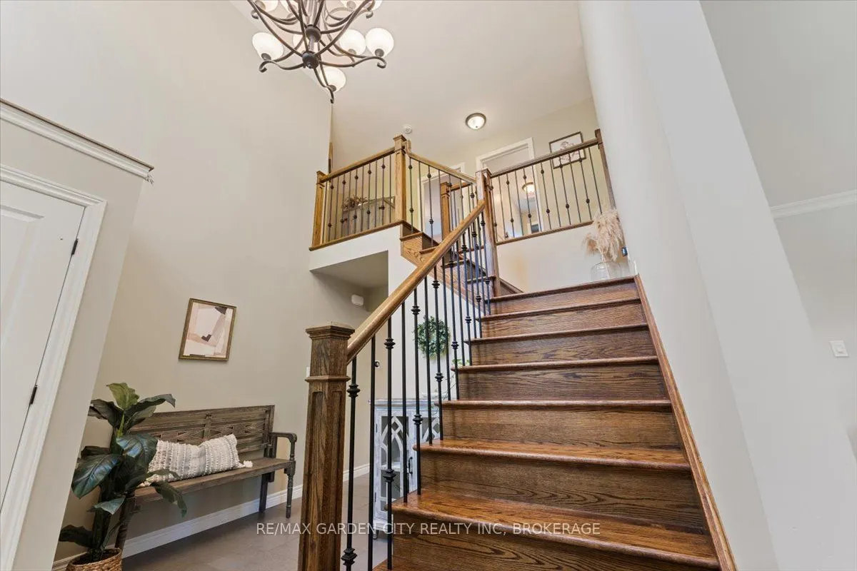 3246 CEDAR Avenue
