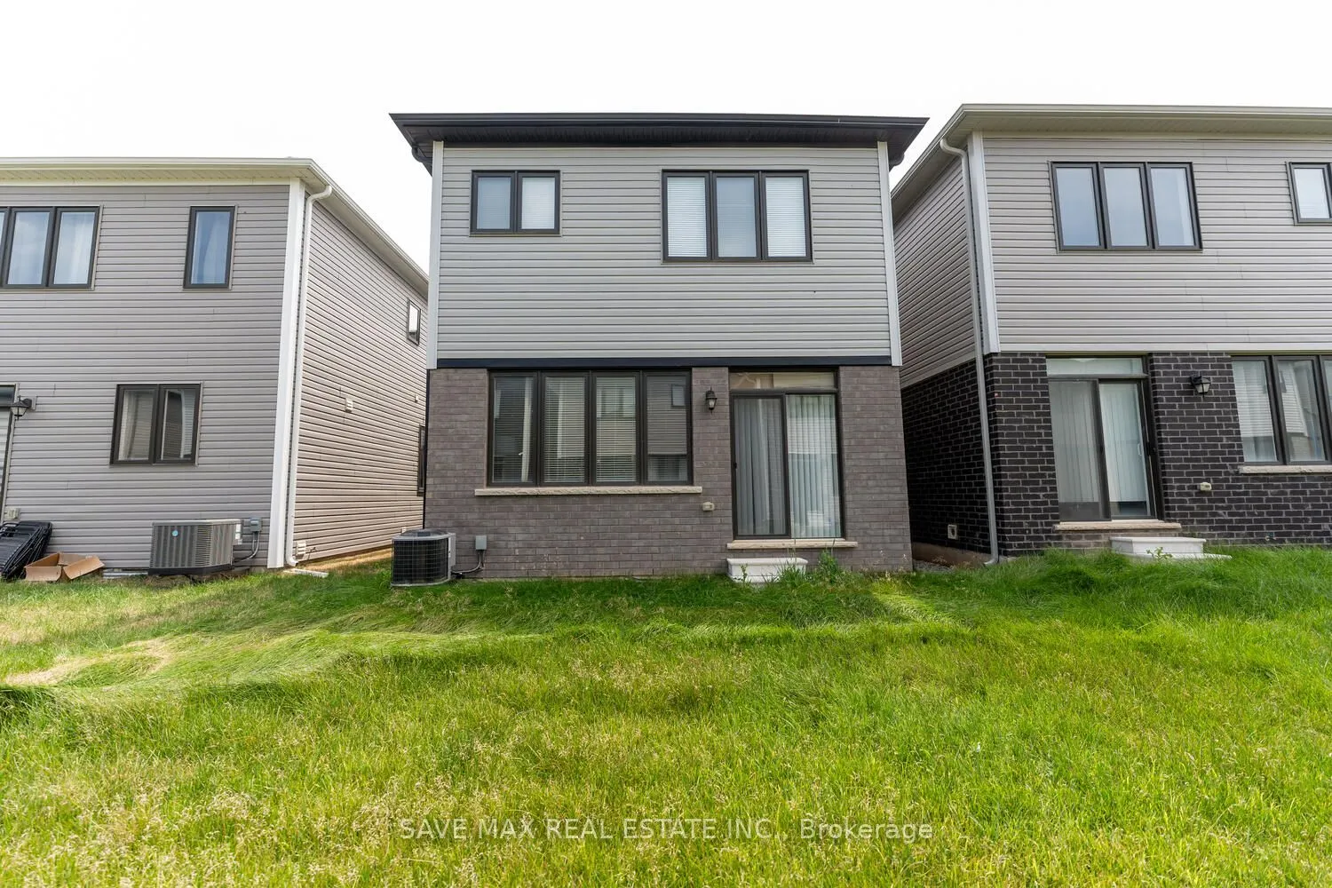 6 Amos Avenue
