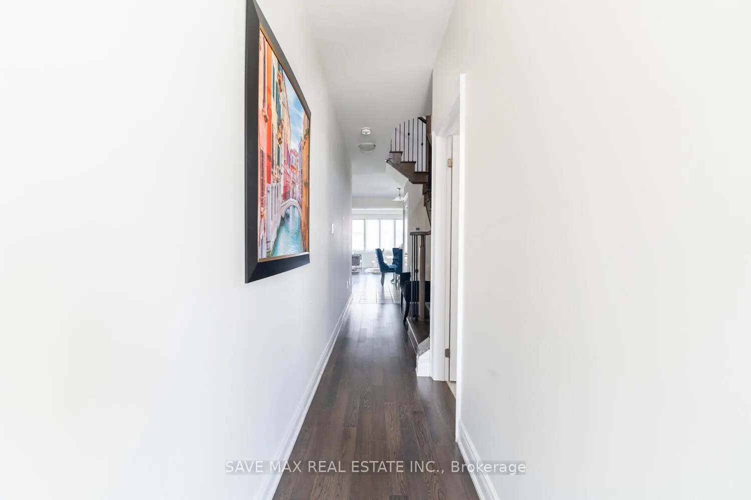 6 Amos Avenue