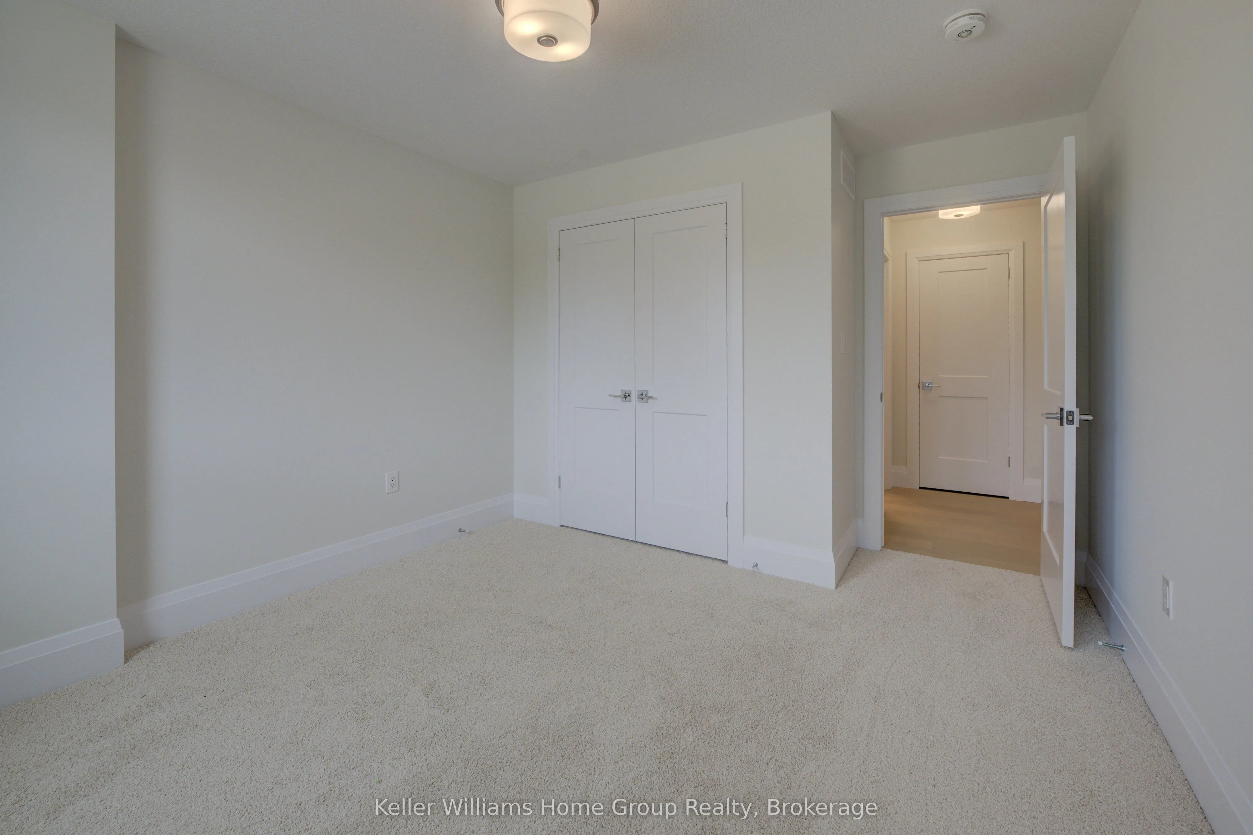 31 Nicholas Way