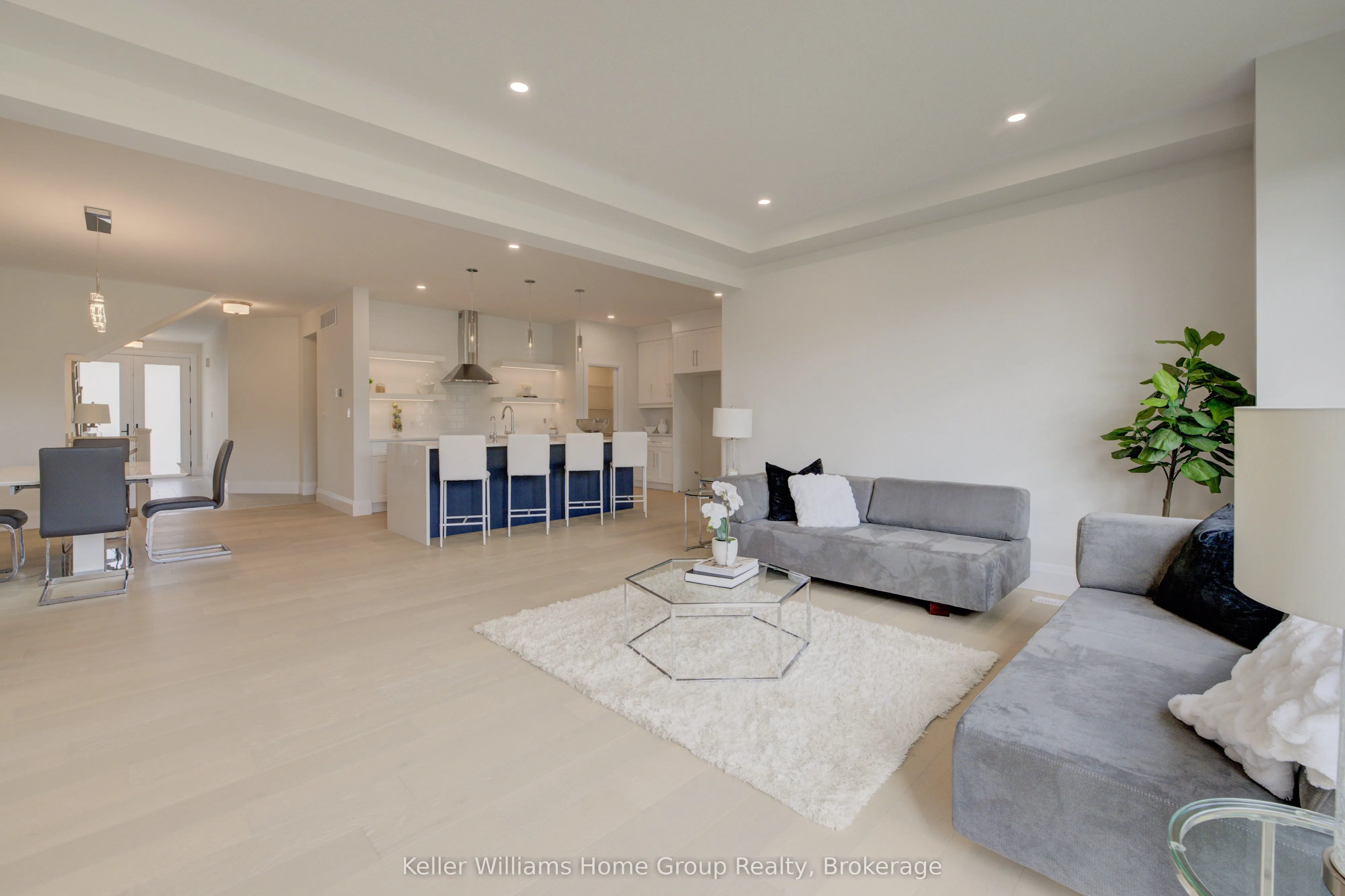 31 Nicholas Way