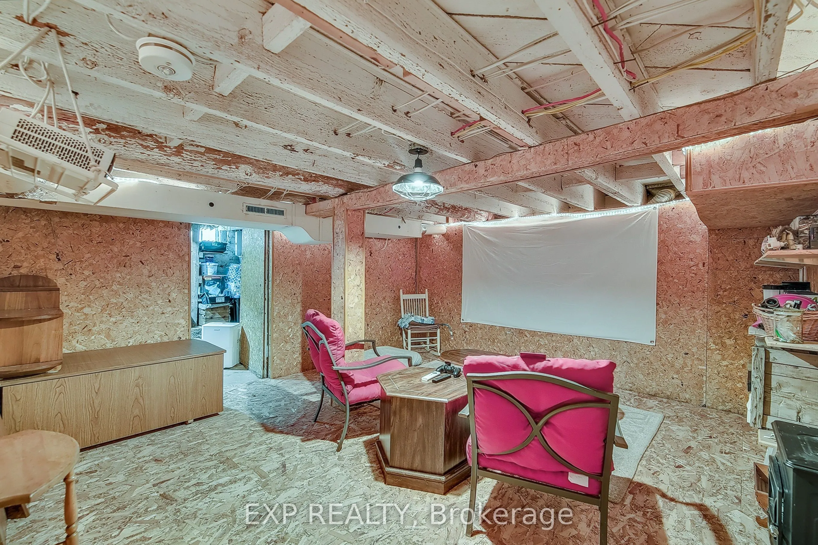 84 Absalom Street W