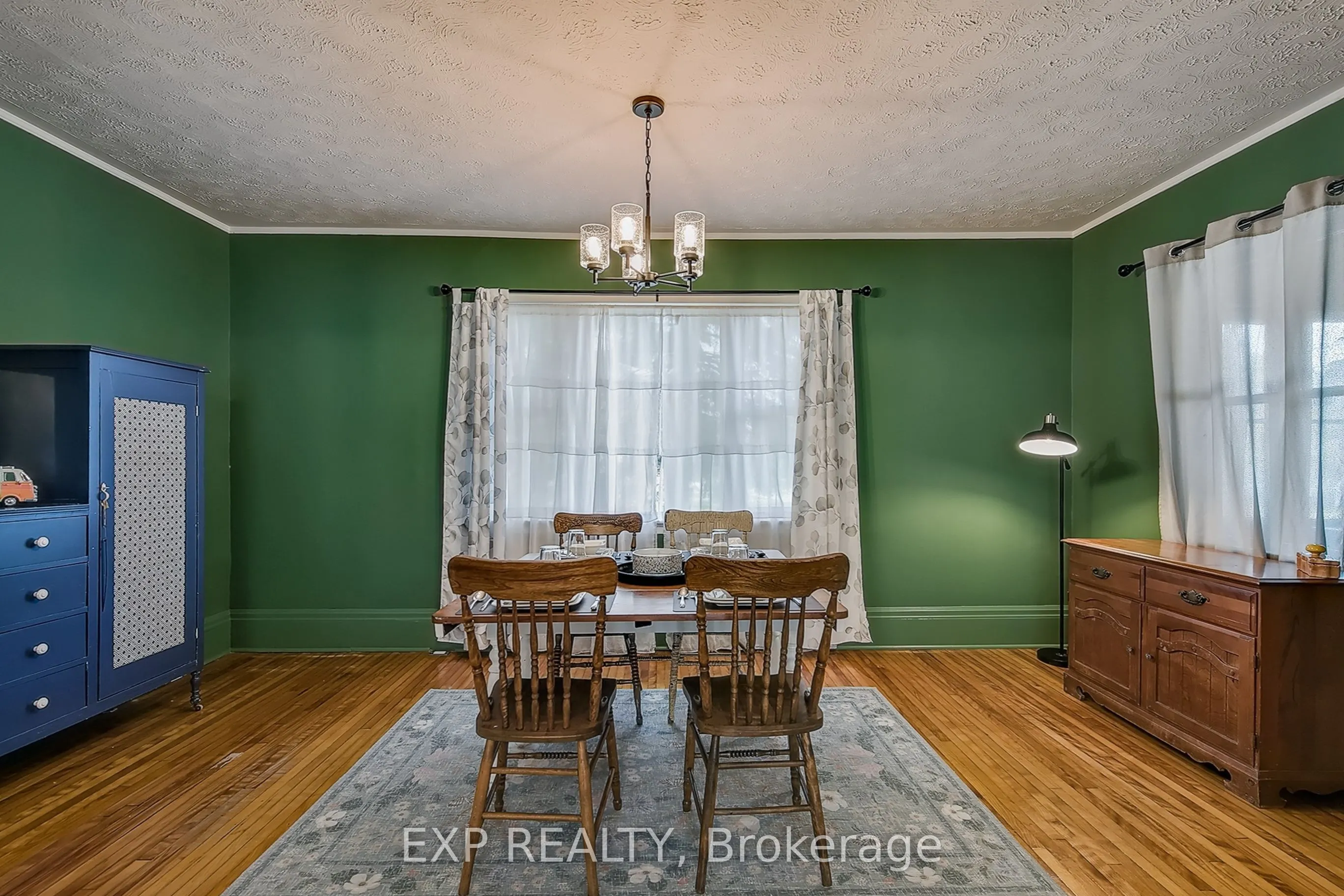 84 Absalom Street W