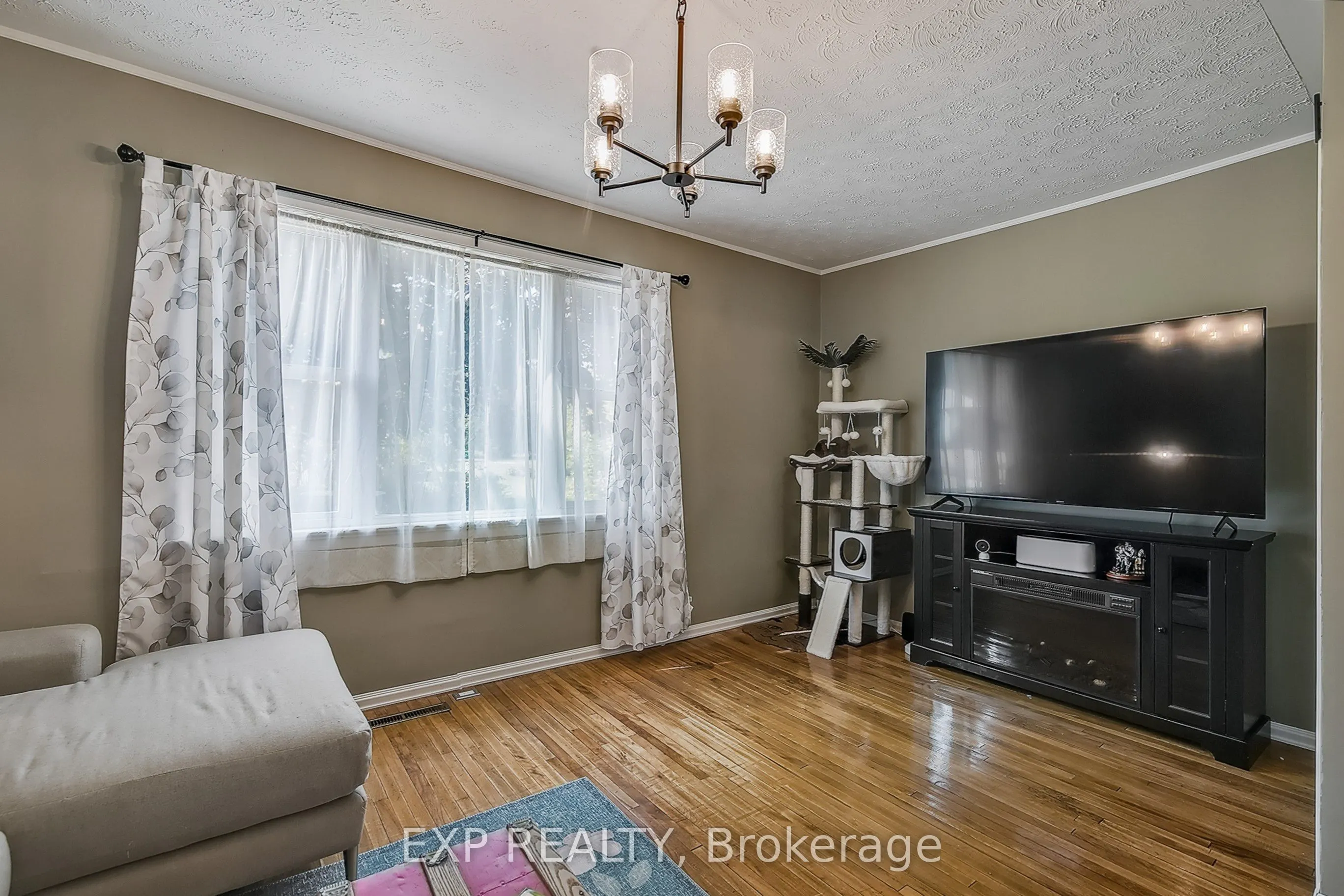 84 Absalom Street W