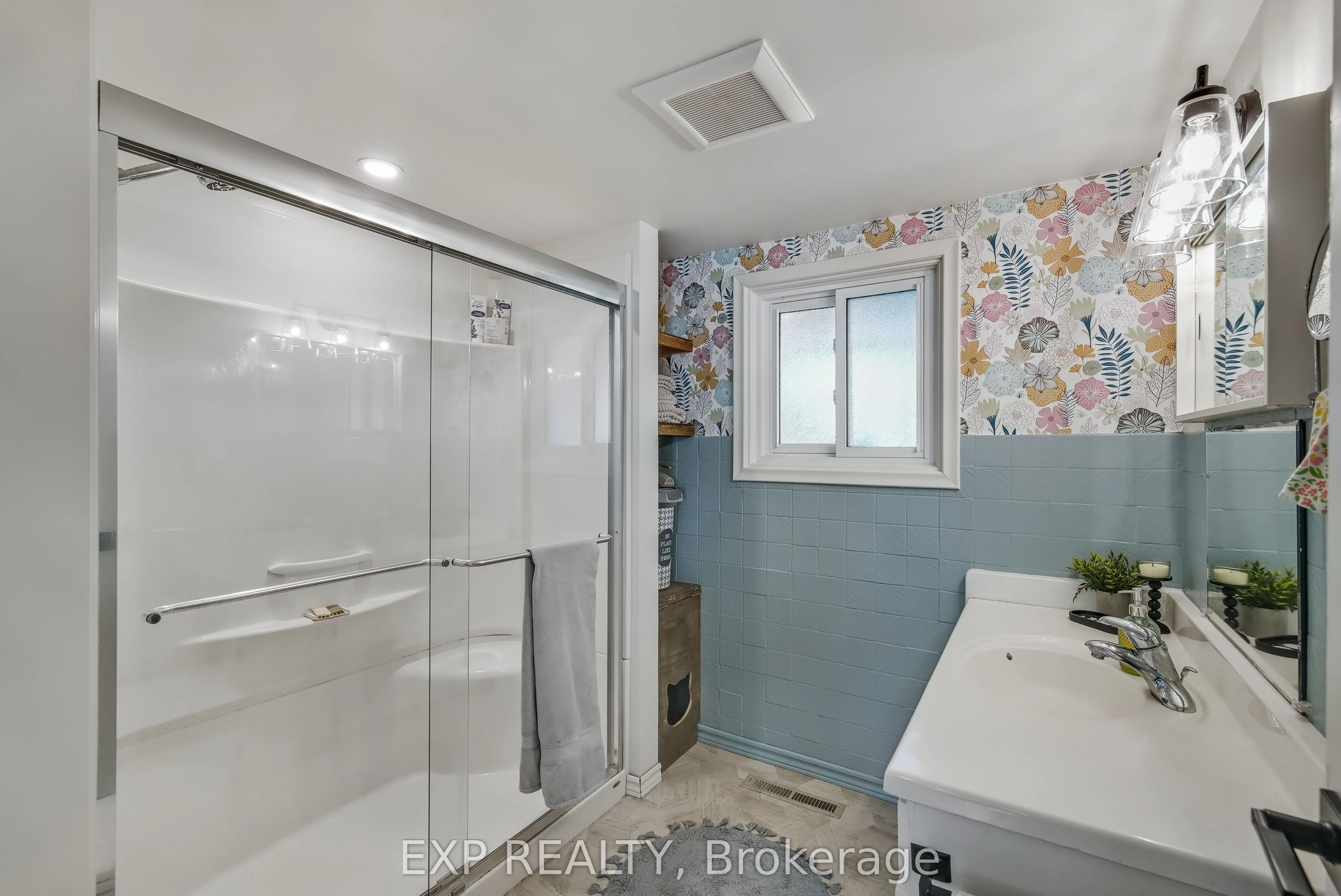 84 Absalom Street W