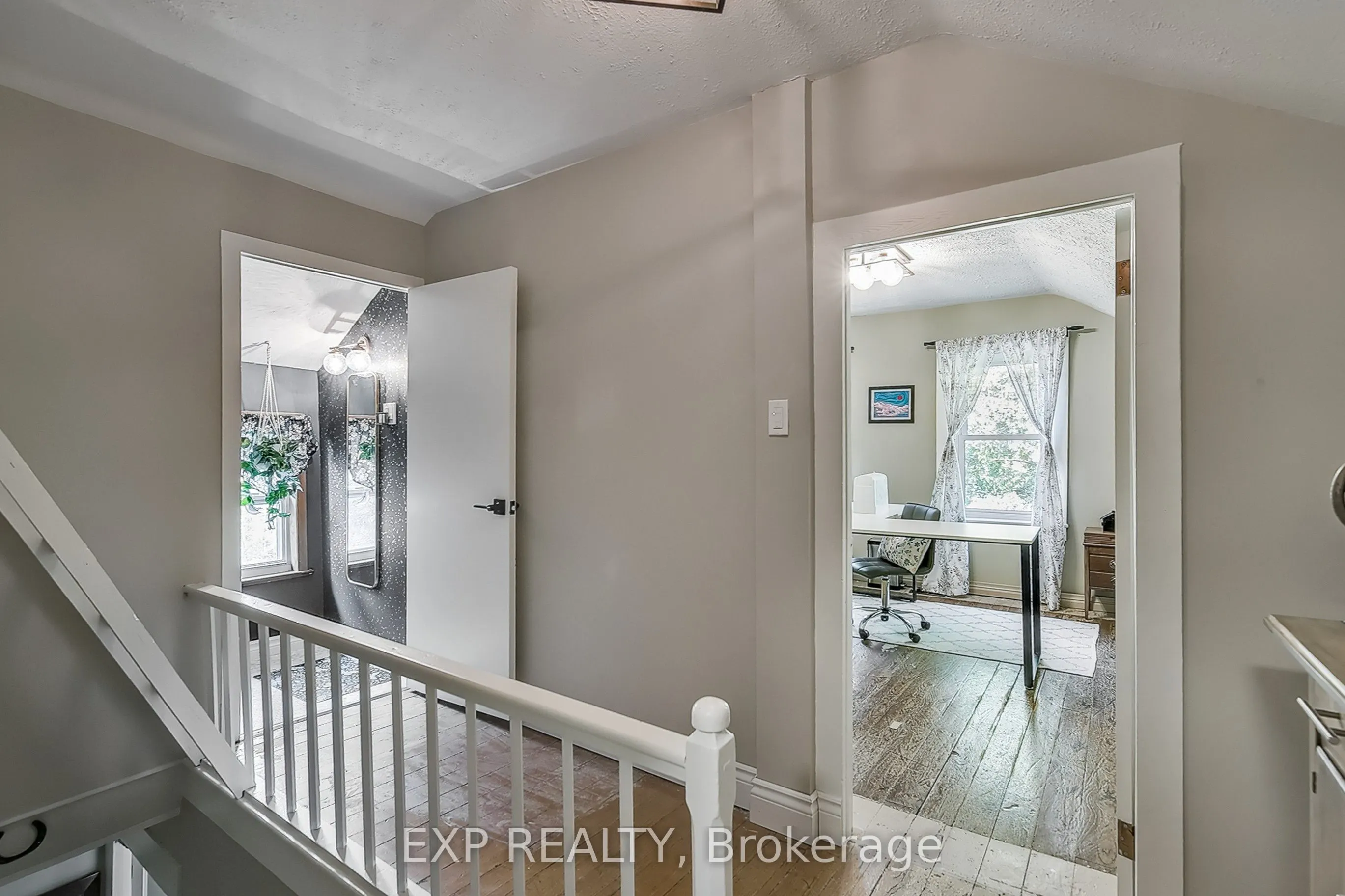 84 Absalom Street W