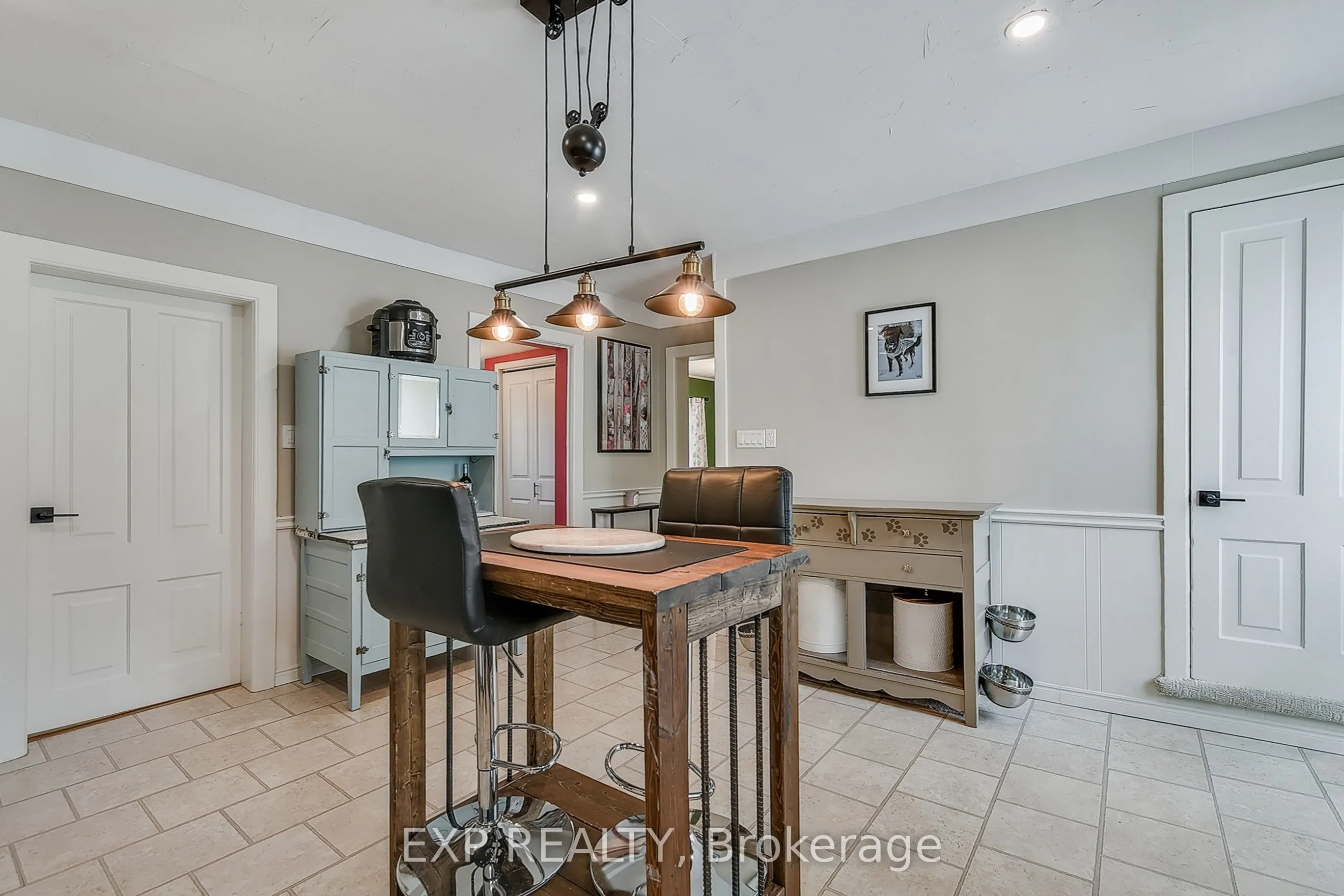 84 Absalom Street W