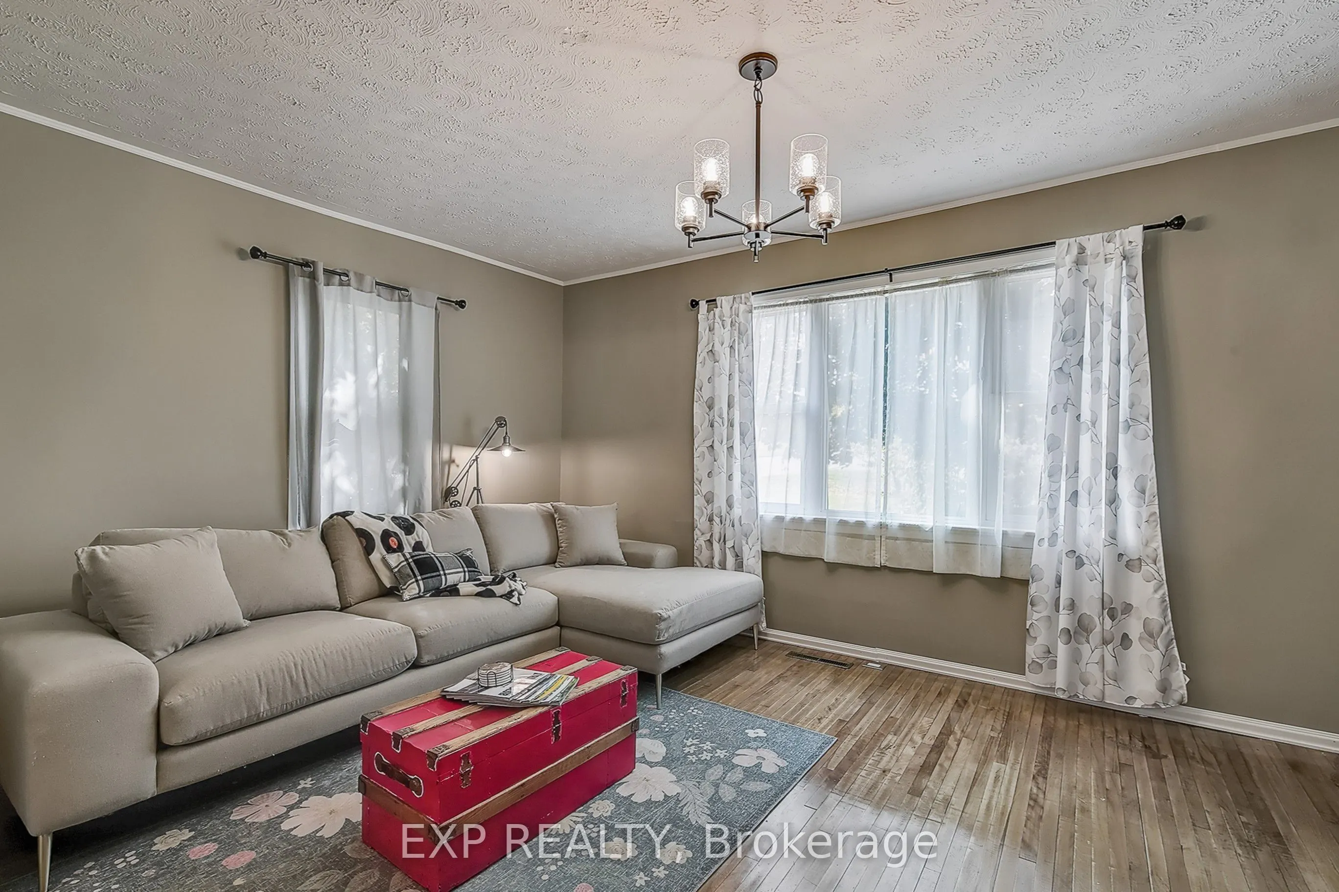 84 Absalom Street W