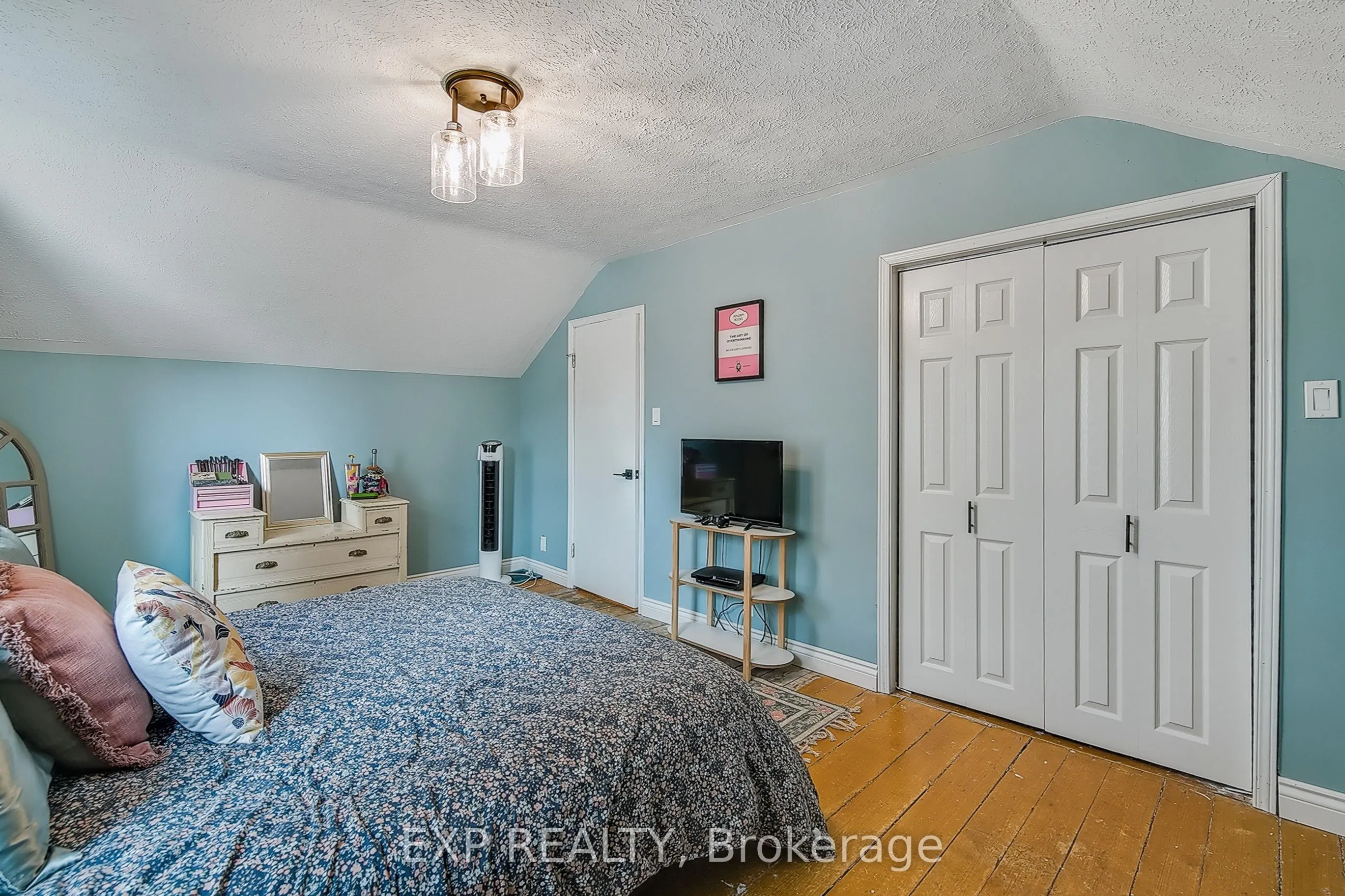 84 Absalom Street W