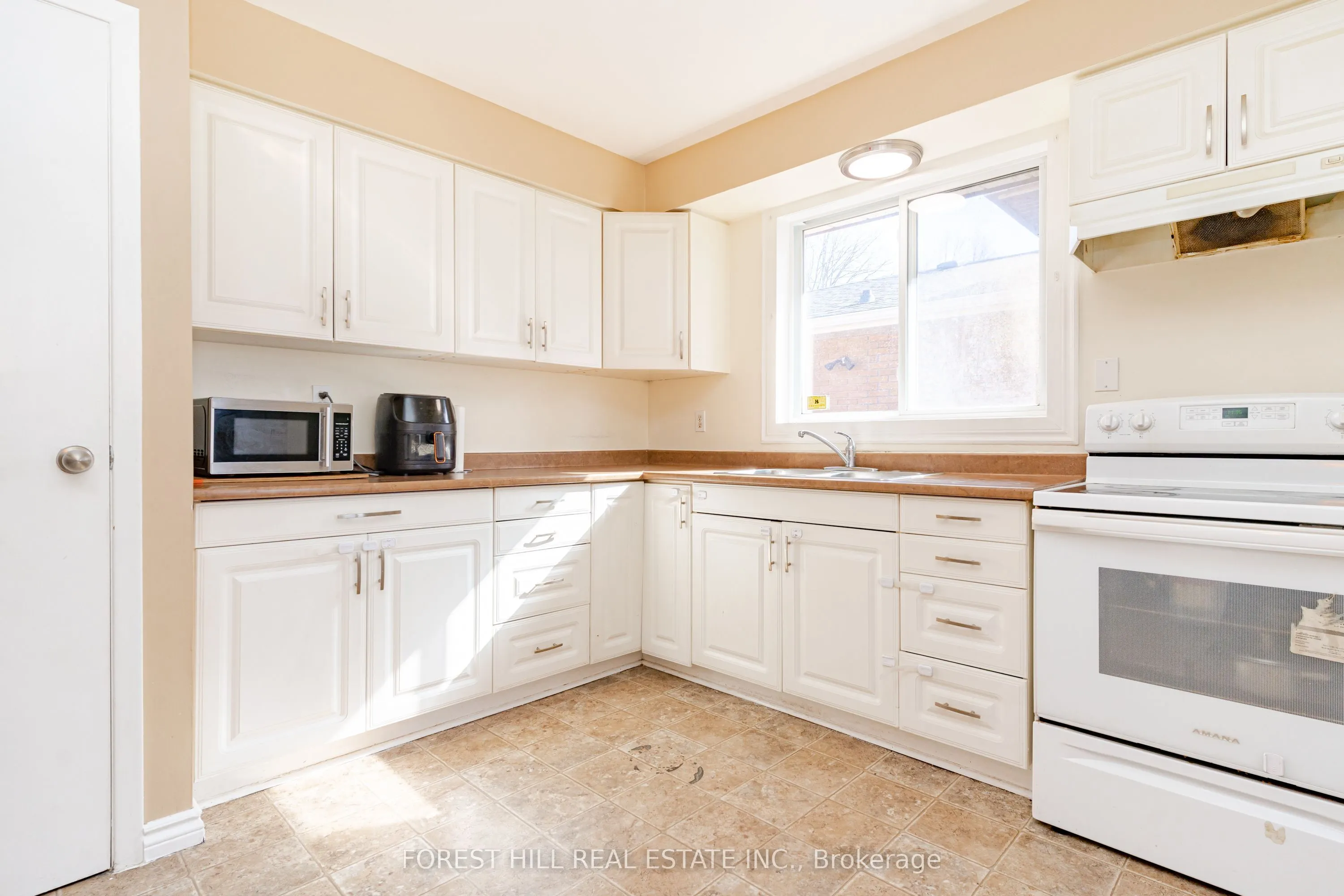 110 Hazelglen Drive