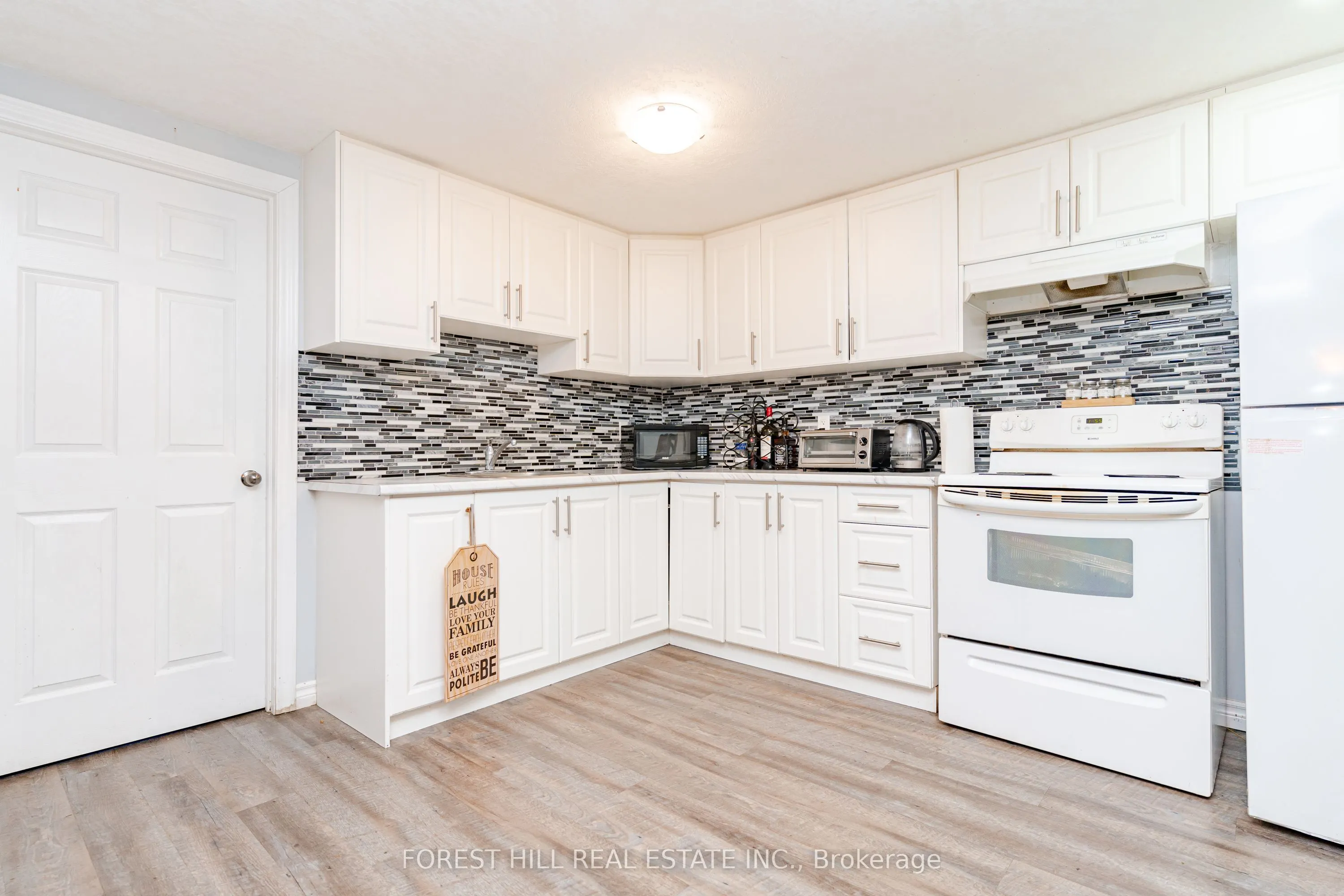 110 Hazelglen Drive