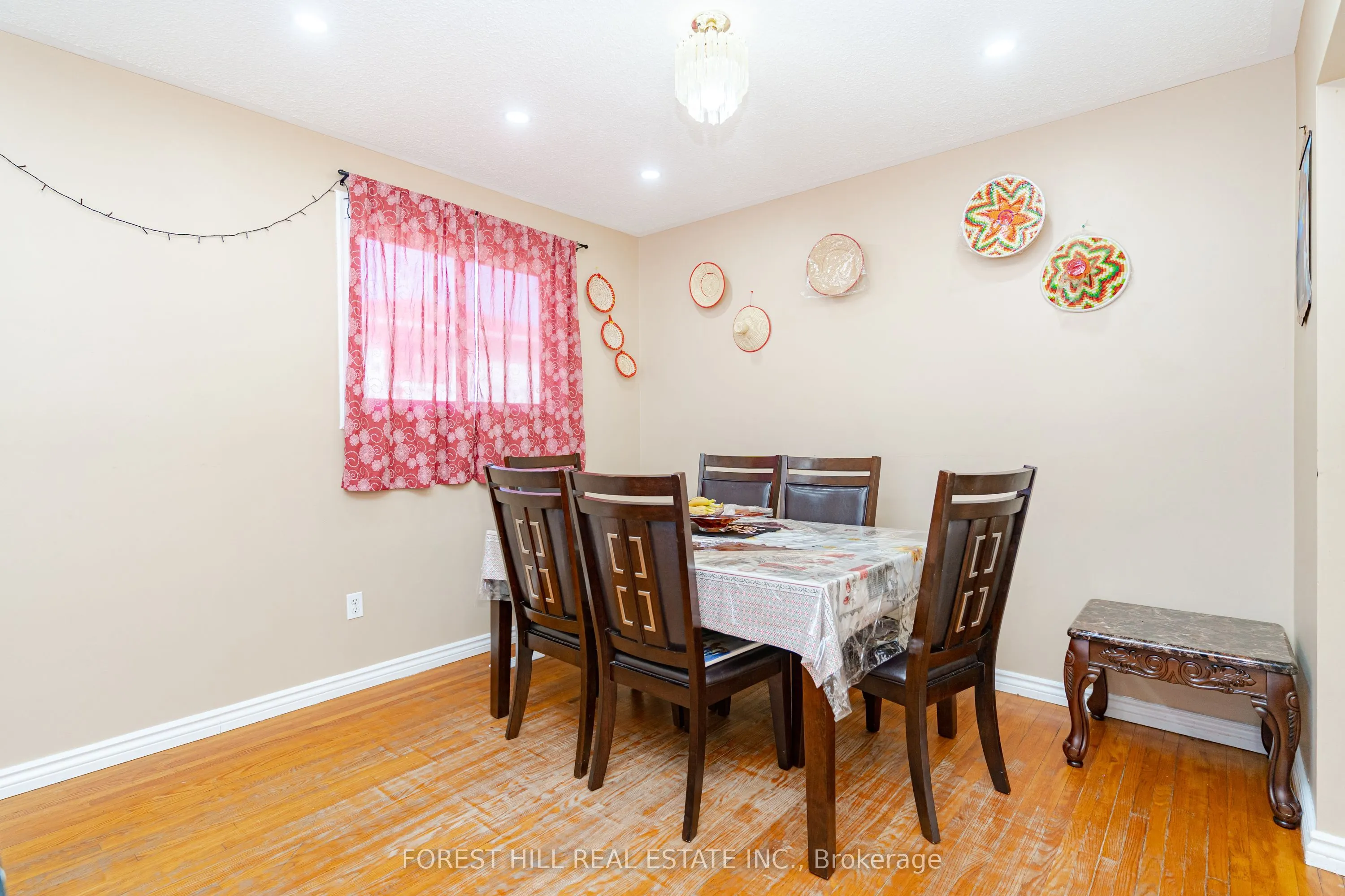 110 Hazelglen Drive