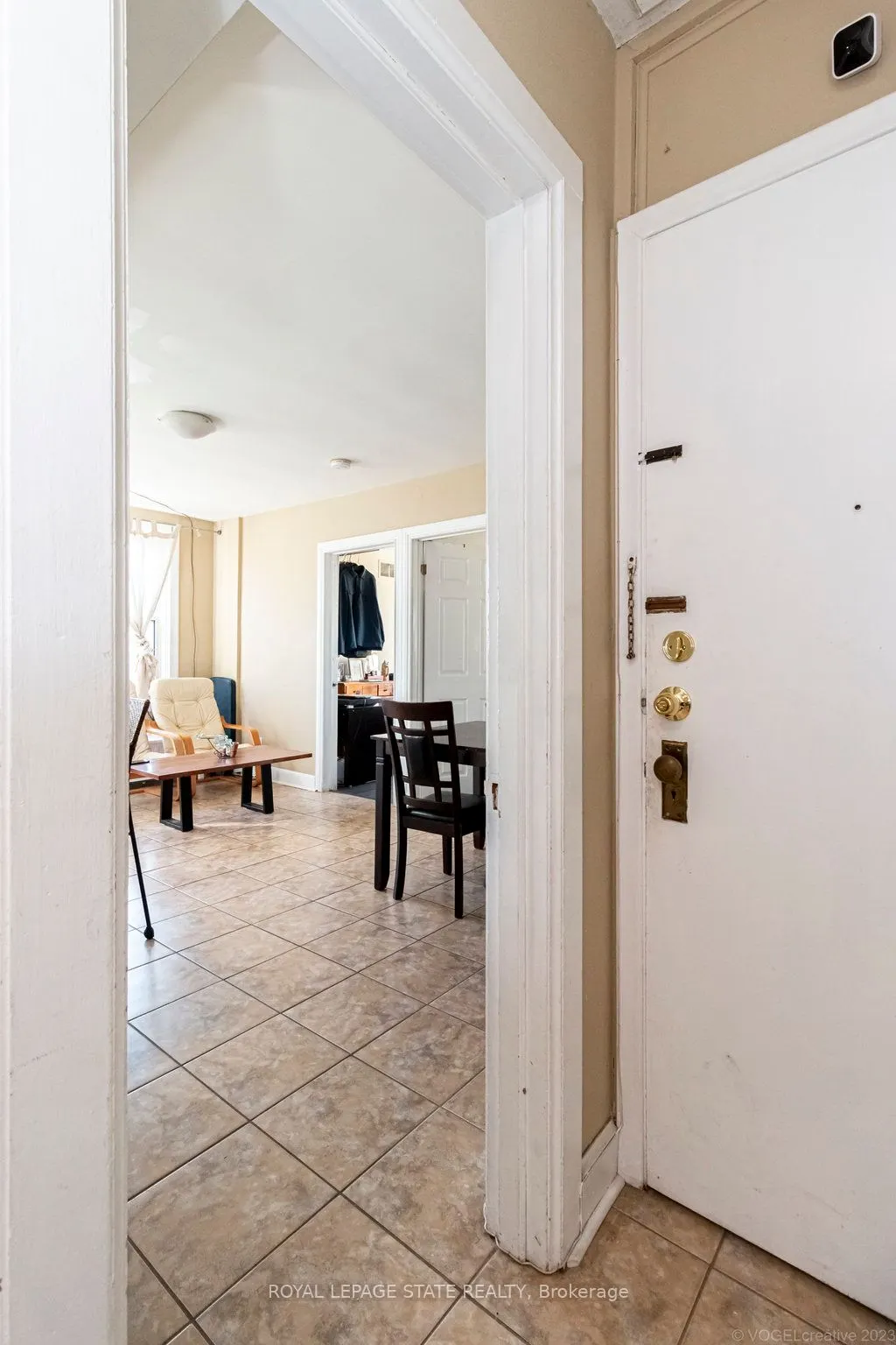 864-868 King Street W