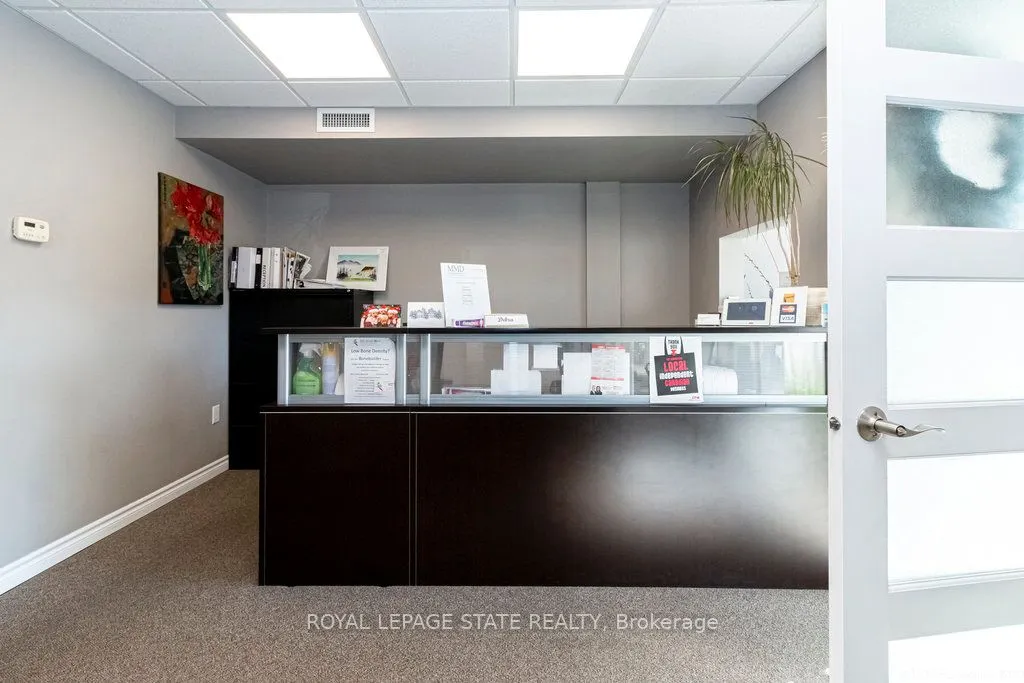 864-868 King Street W