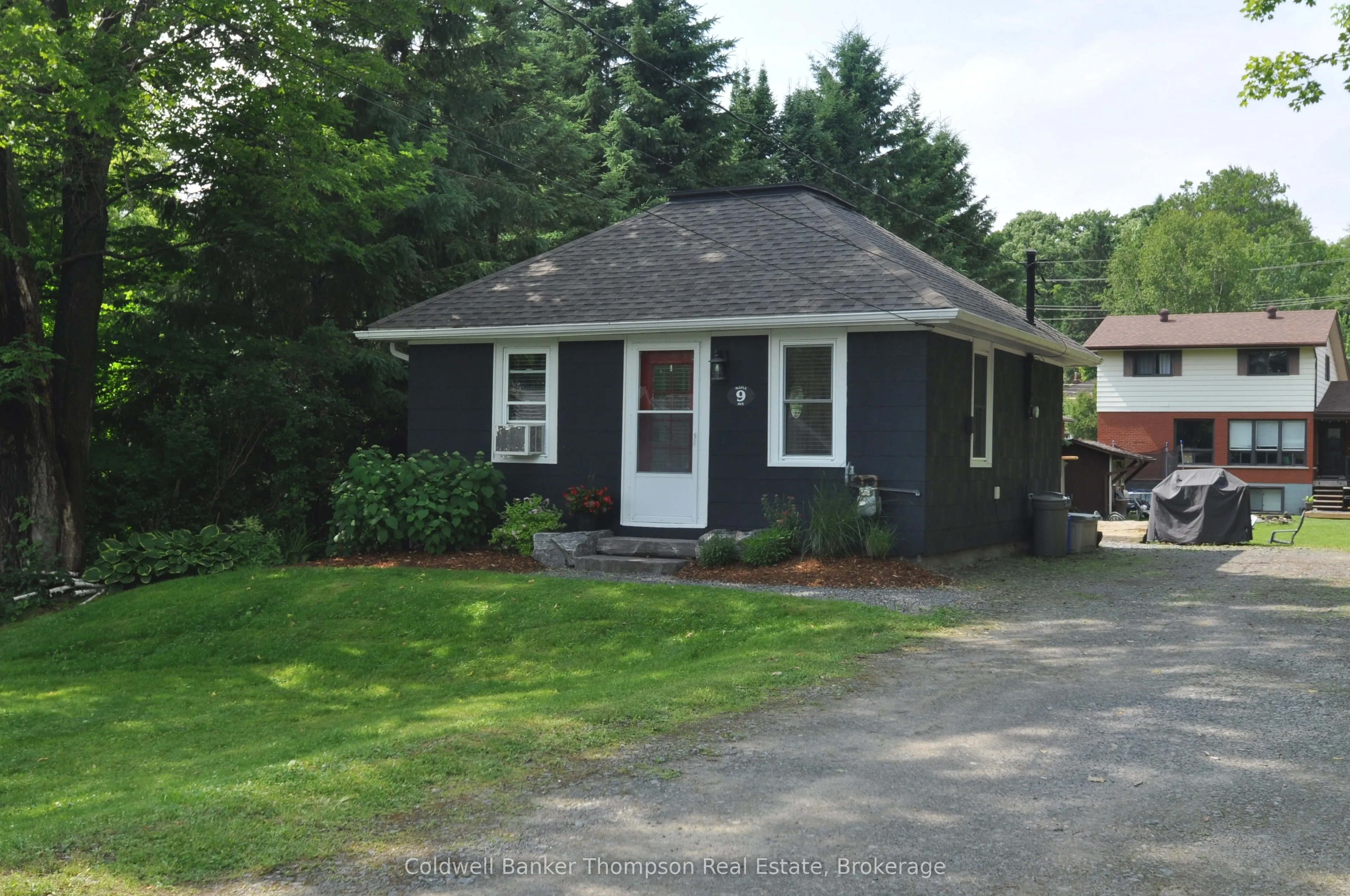 9 Maple Avenue