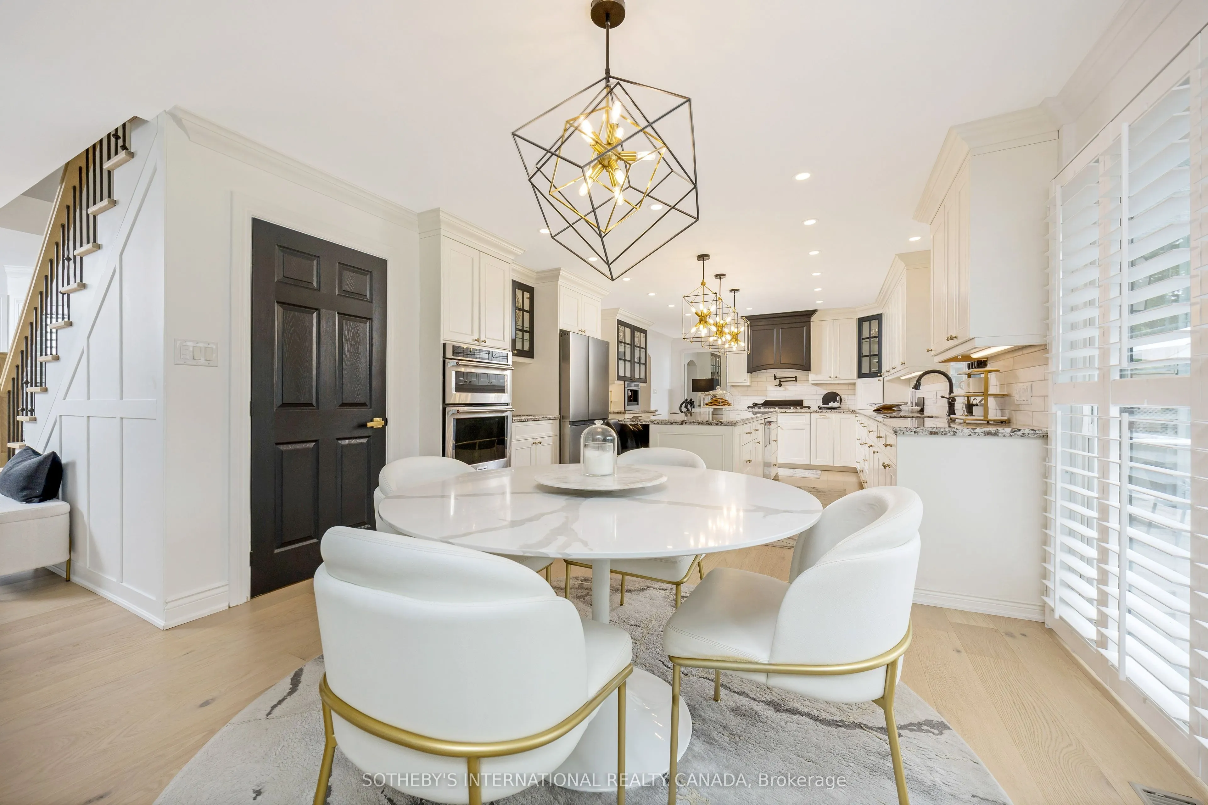 10 Meander Close