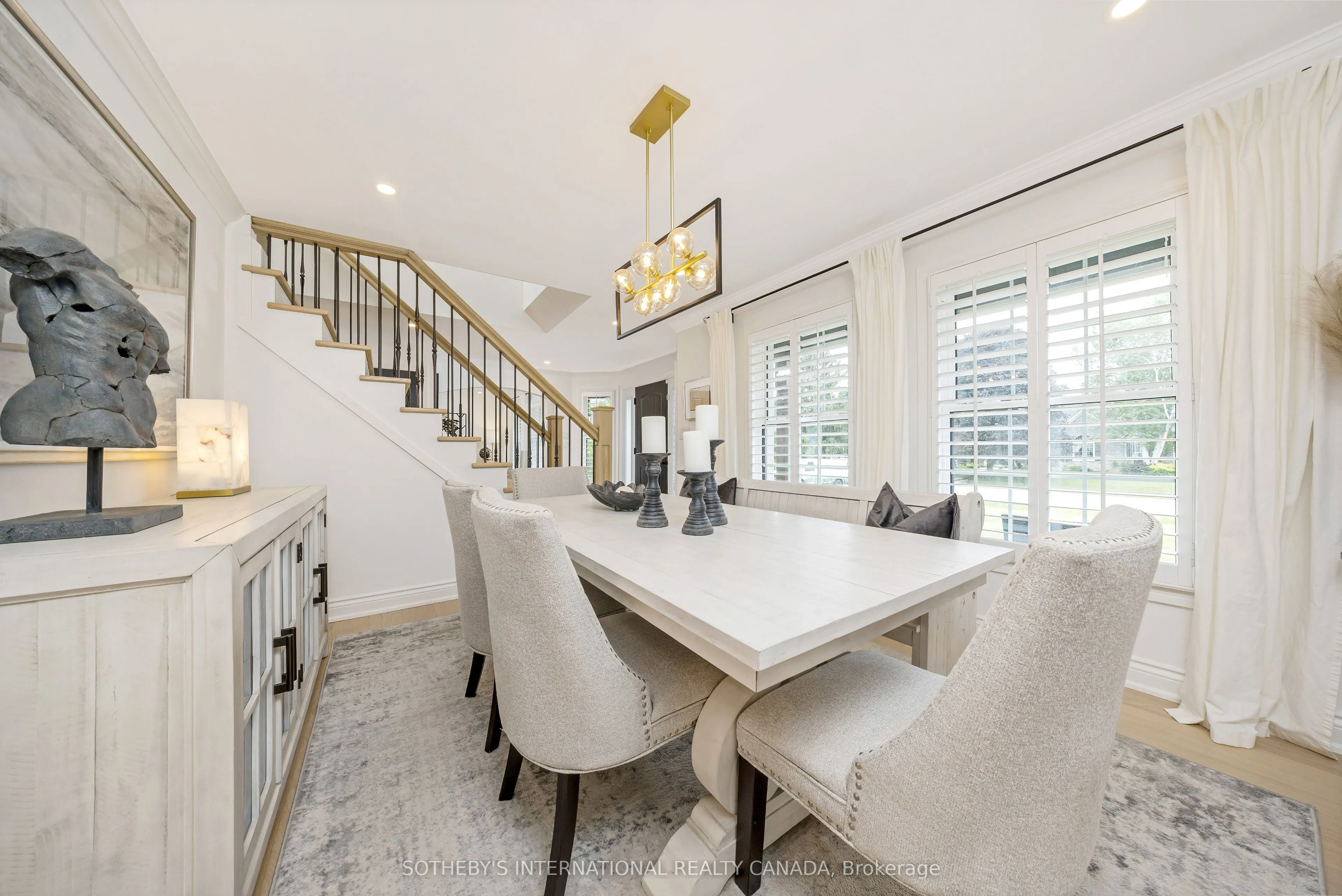 10 Meander Close