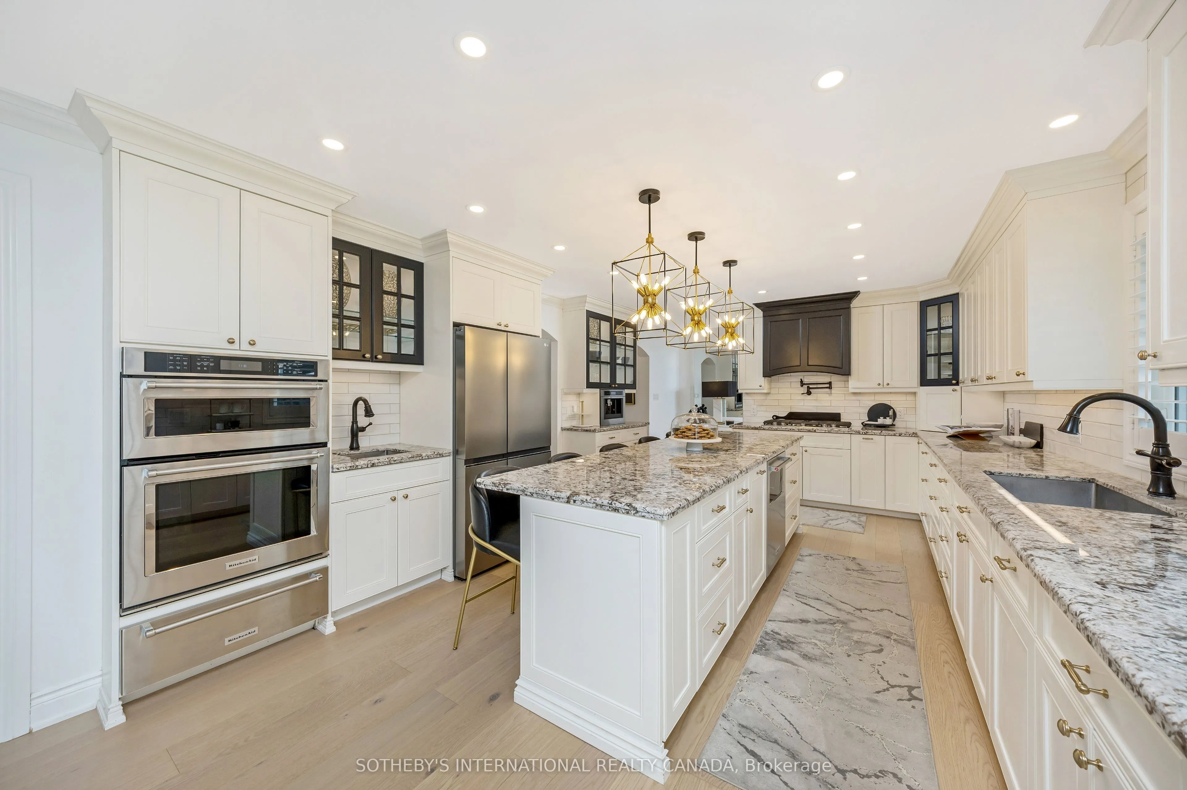 10 Meander Close