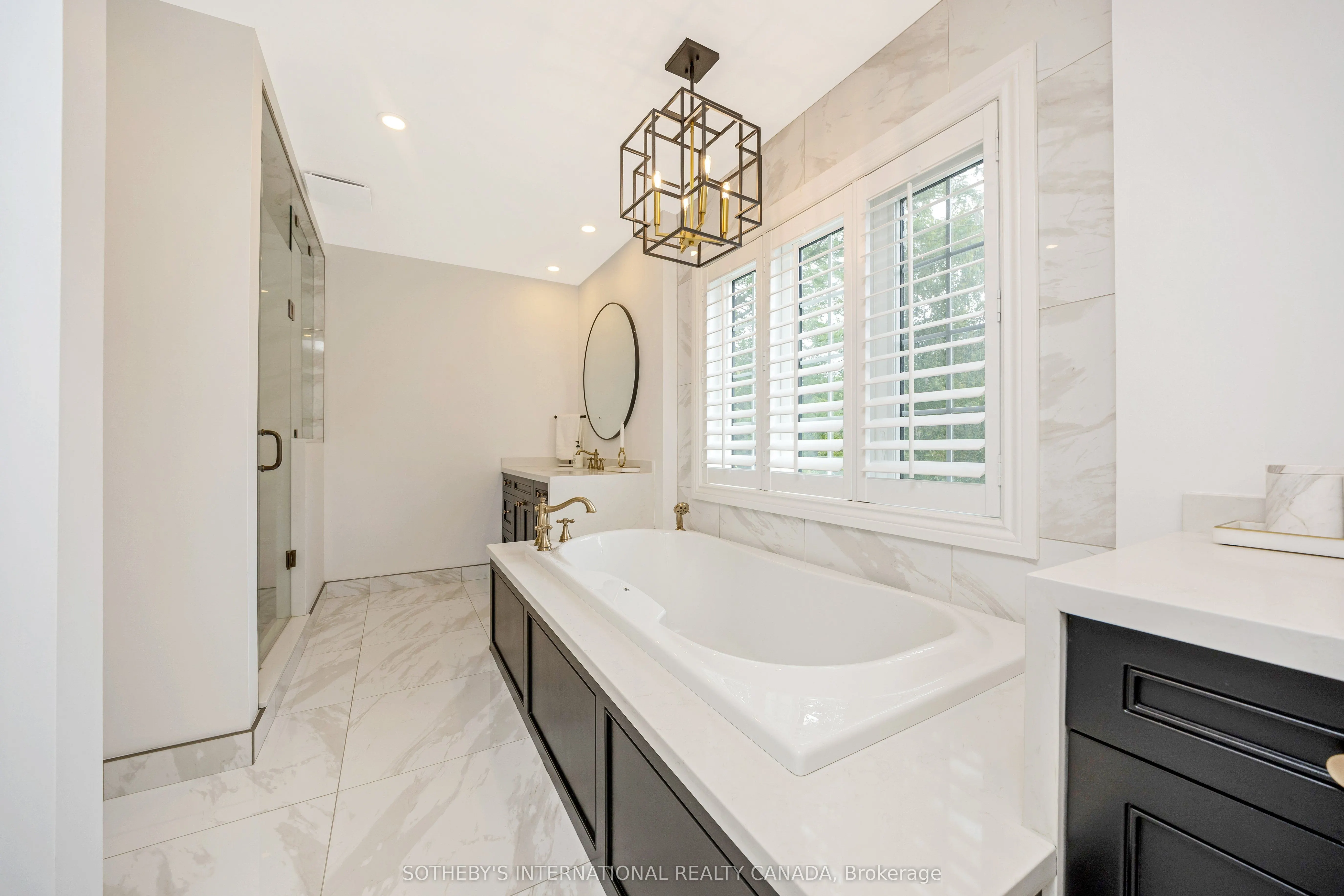10 Meander Close