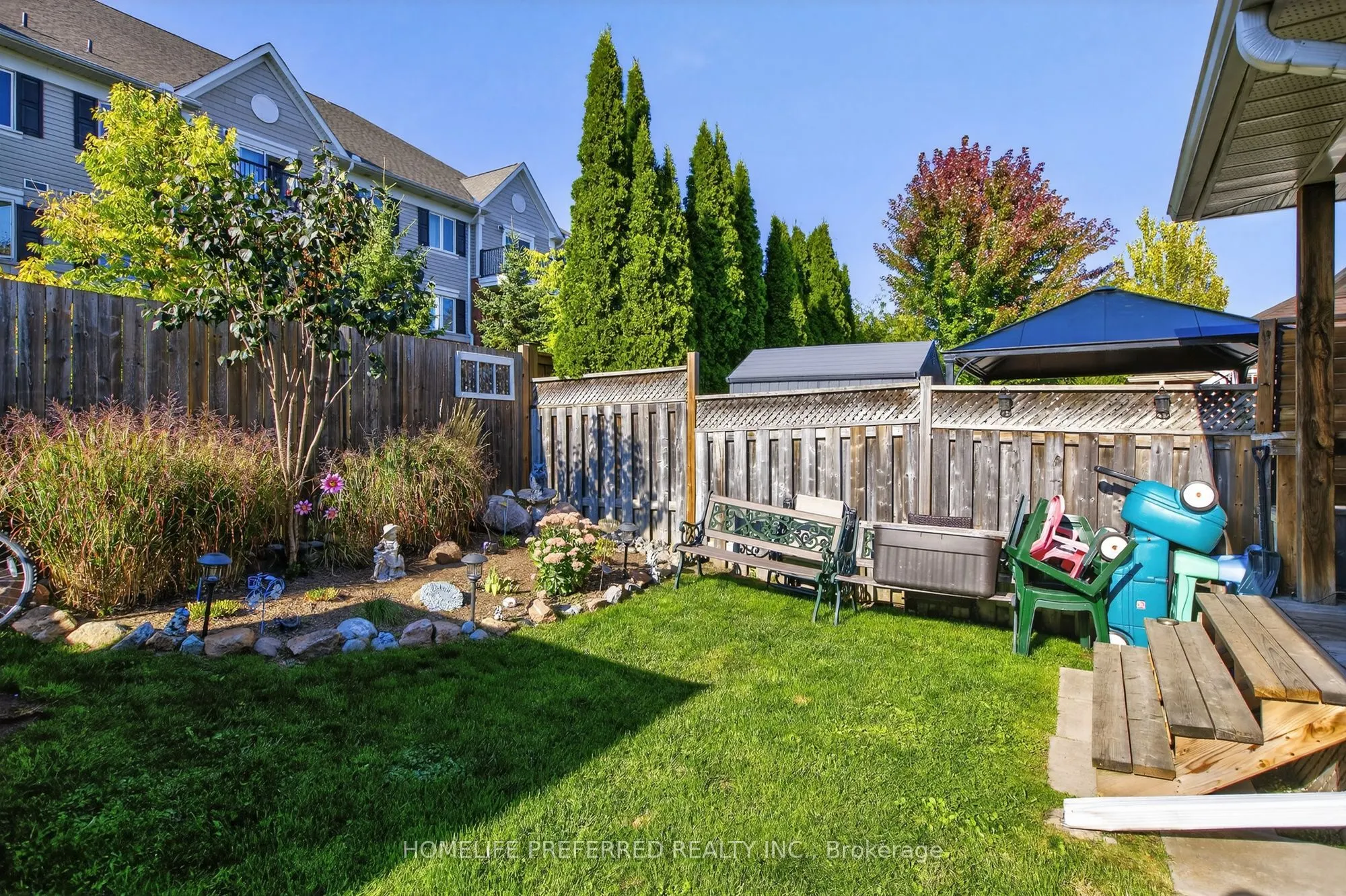 955 Ralphson Crescent