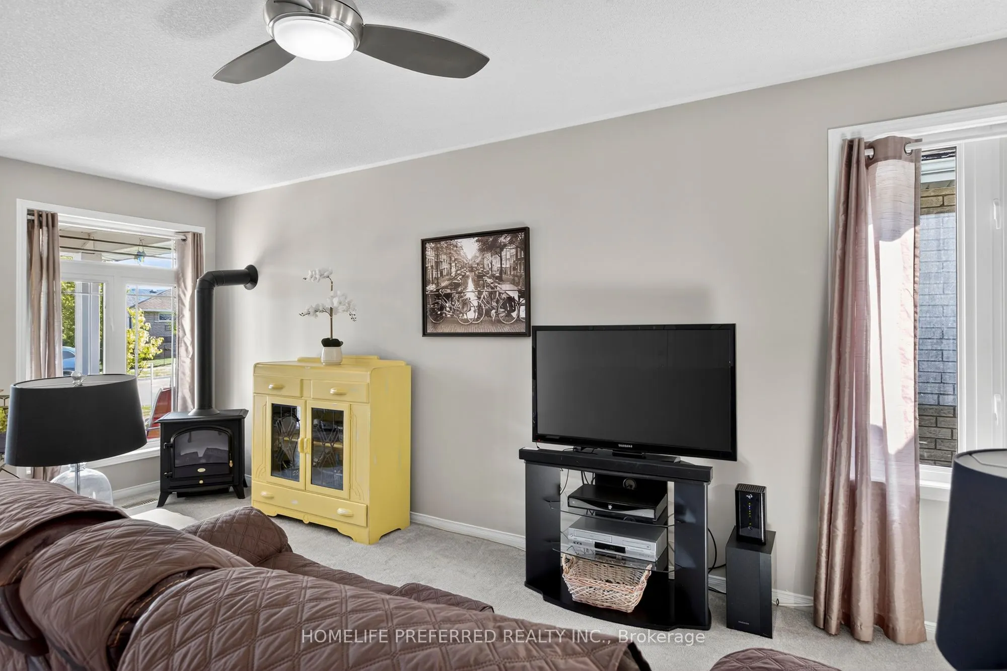 955 Ralphson Crescent