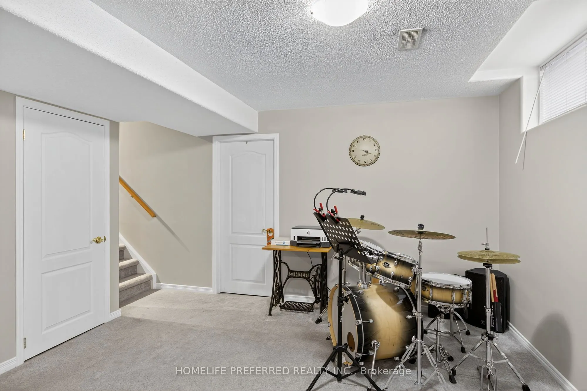 955 Ralphson Crescent