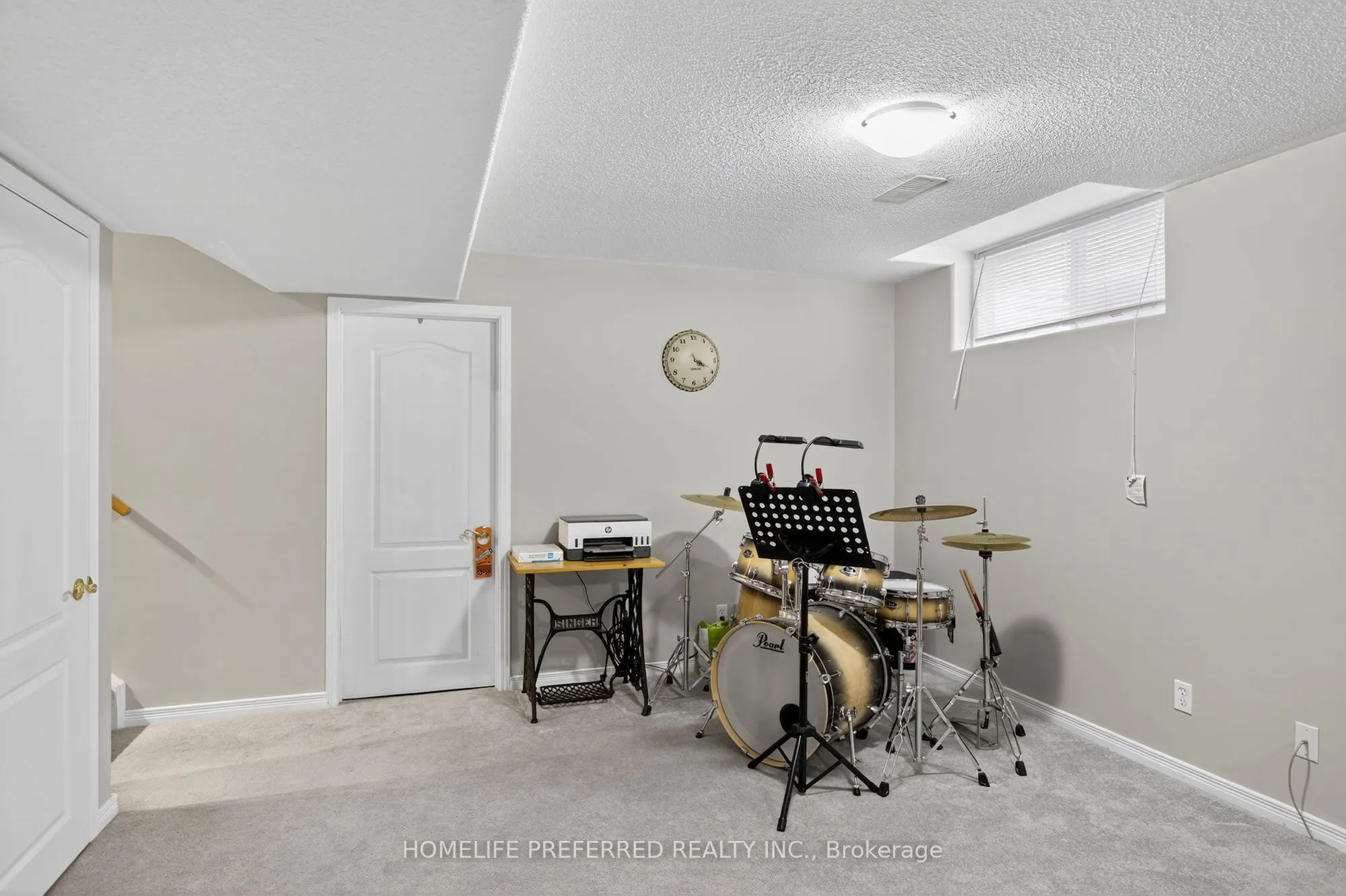 955 Ralphson Crescent