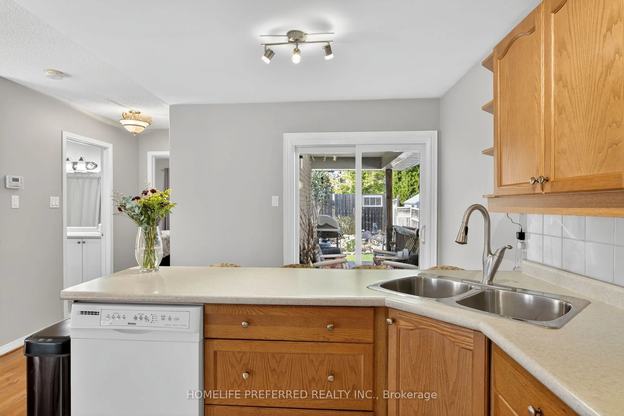 955 Ralphson Crescent