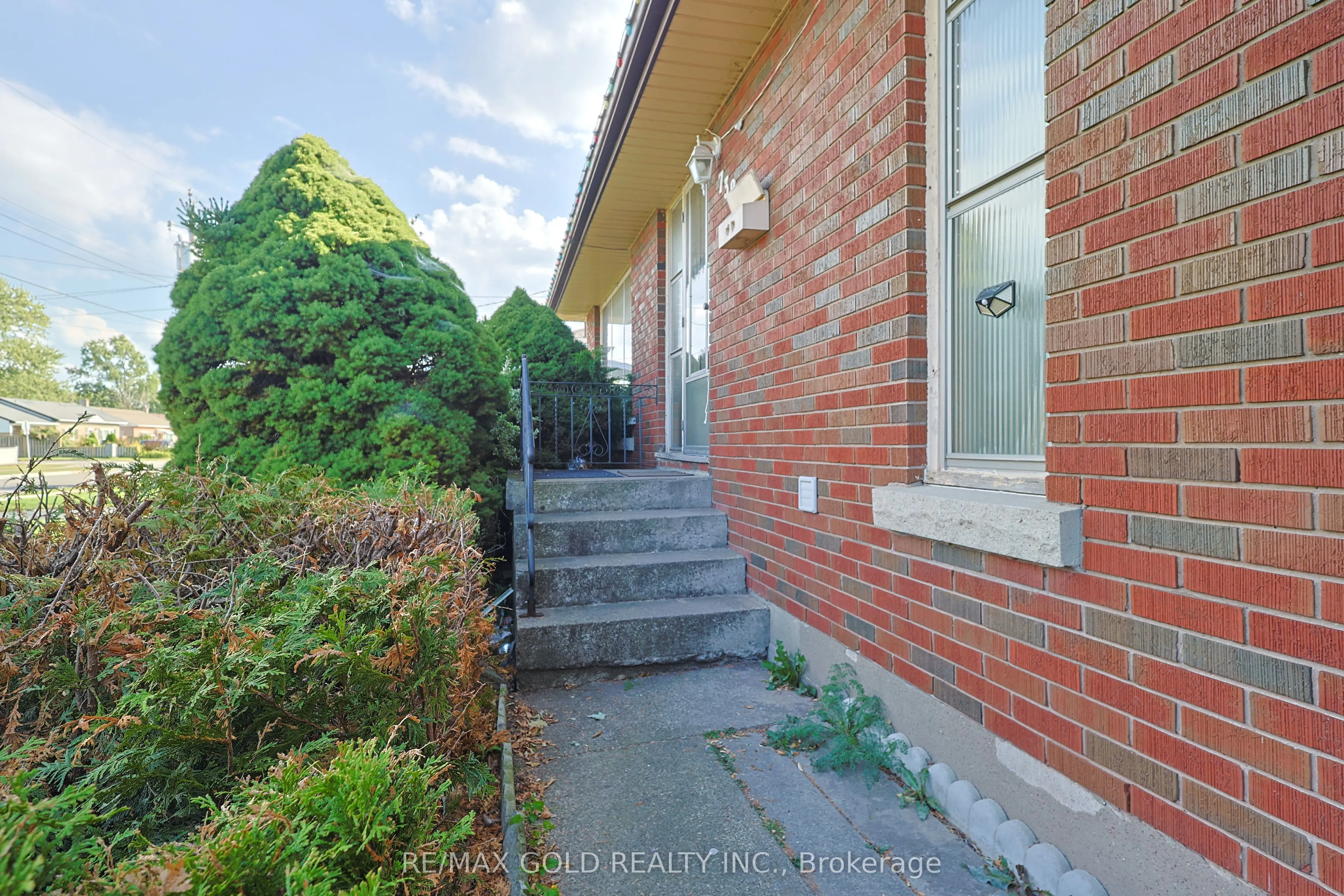 7385 Fern Avenue