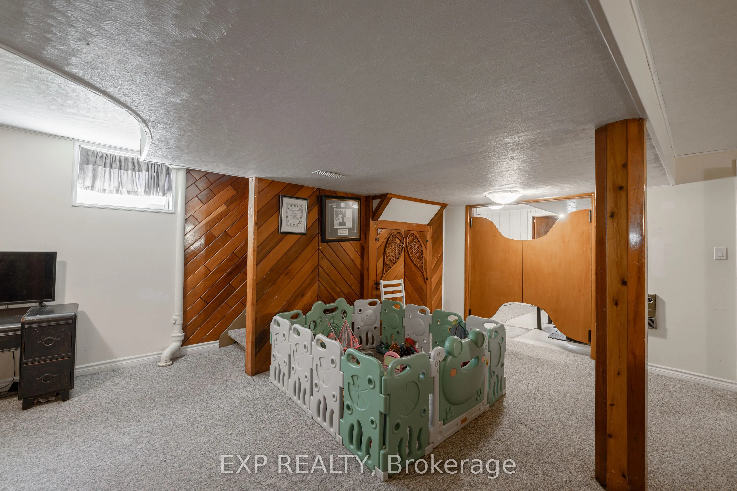 2896 Portage Road